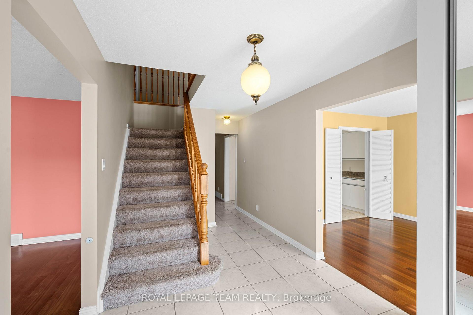 Photo 7 of 22 Markham Avenue, Ottawa, Craig Henry/Woodvale — HOMEH