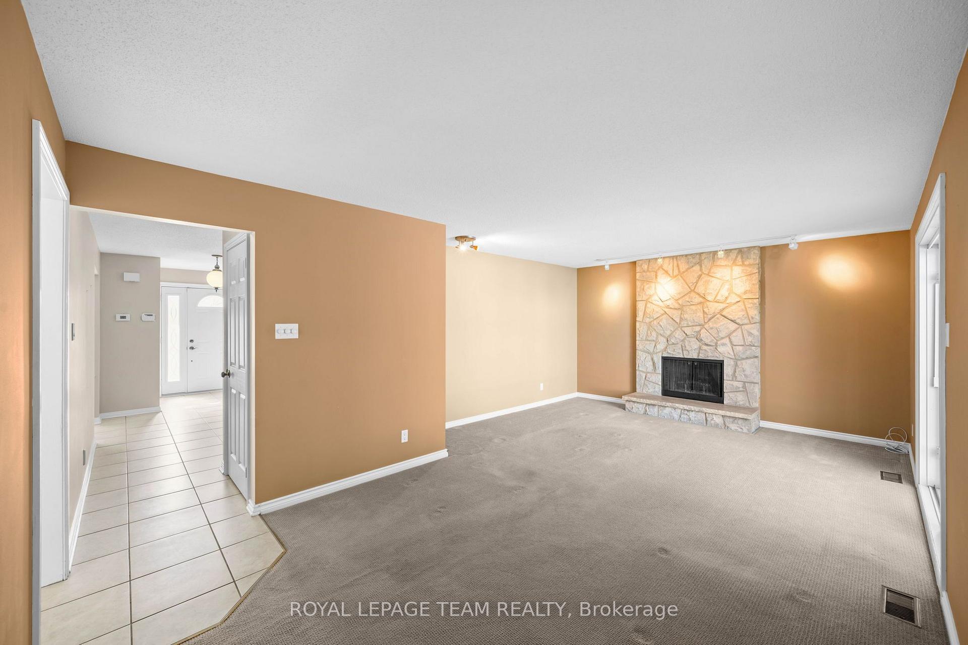 Photo 21 of 22 Markham Avenue, Ottawa, Craig Henry/Woodvale — HOMEH