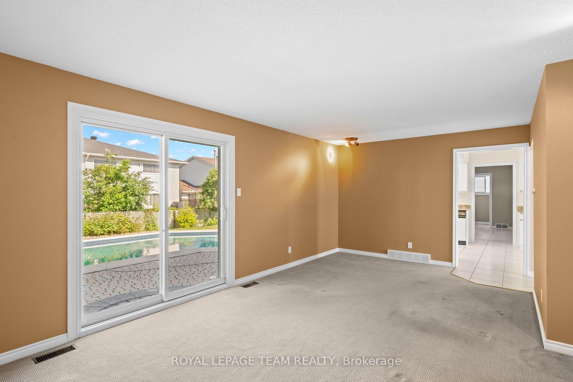 Photo 23 of 22 Markham Avenue, Ottawa, Craig Henry/Woodvale — HOMEH