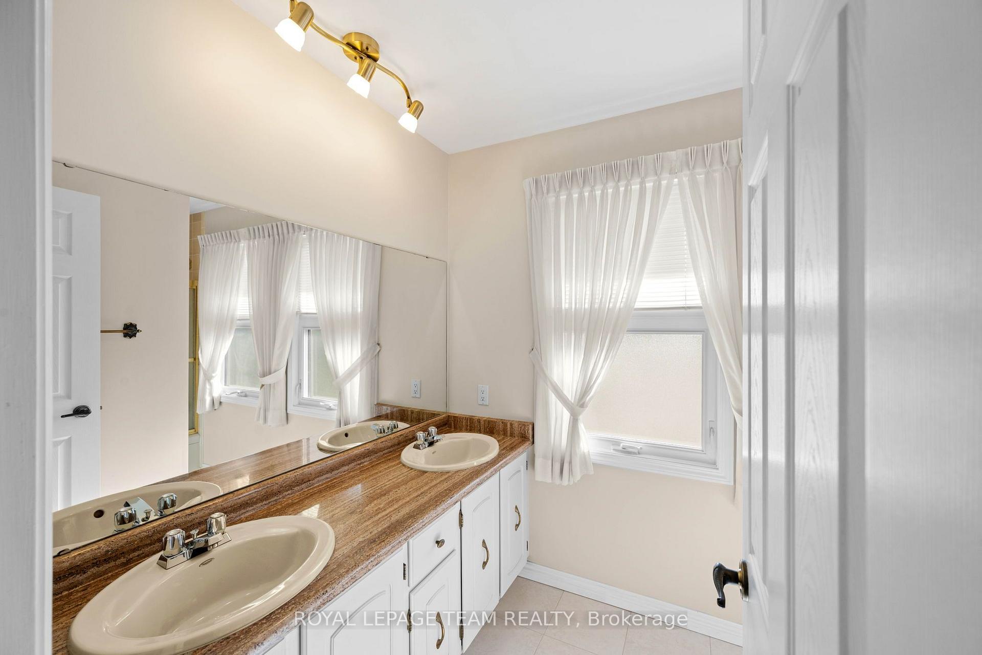 Photo 25 of 22 Markham Avenue, Ottawa, Craig Henry/Woodvale — HOMEH