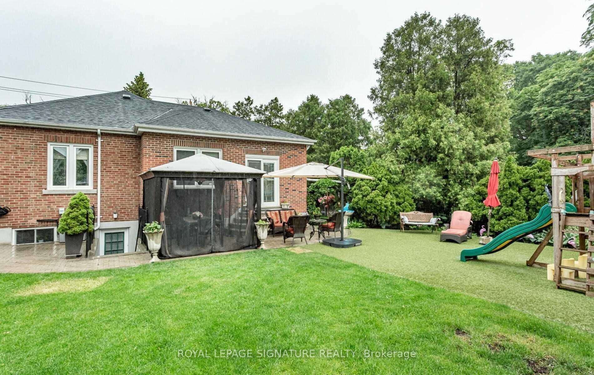 Photo 19 of 2 Hillcrest Drive, Toronto, Wychwood — HOMEH