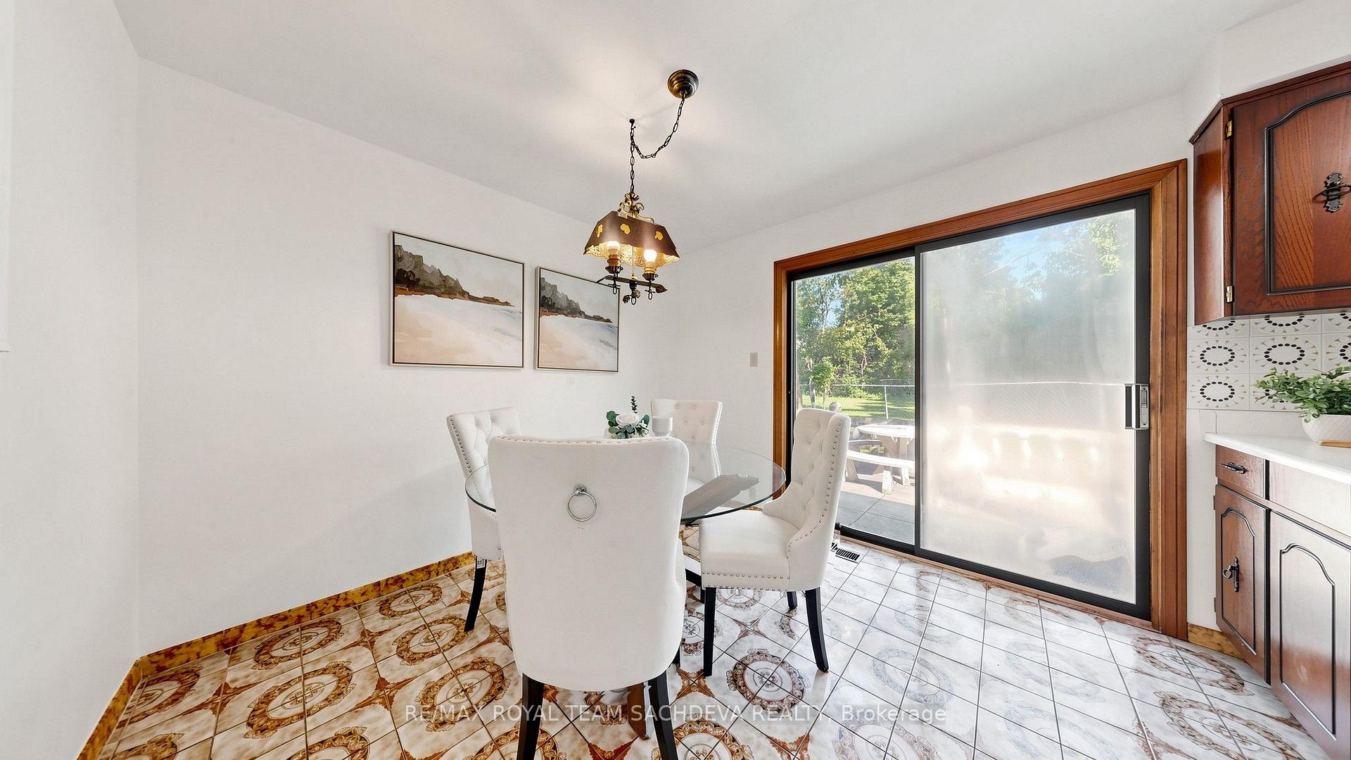 Photo 16 of 68 Fergalea Avenue, Scarborough, West Hill — HOMEH