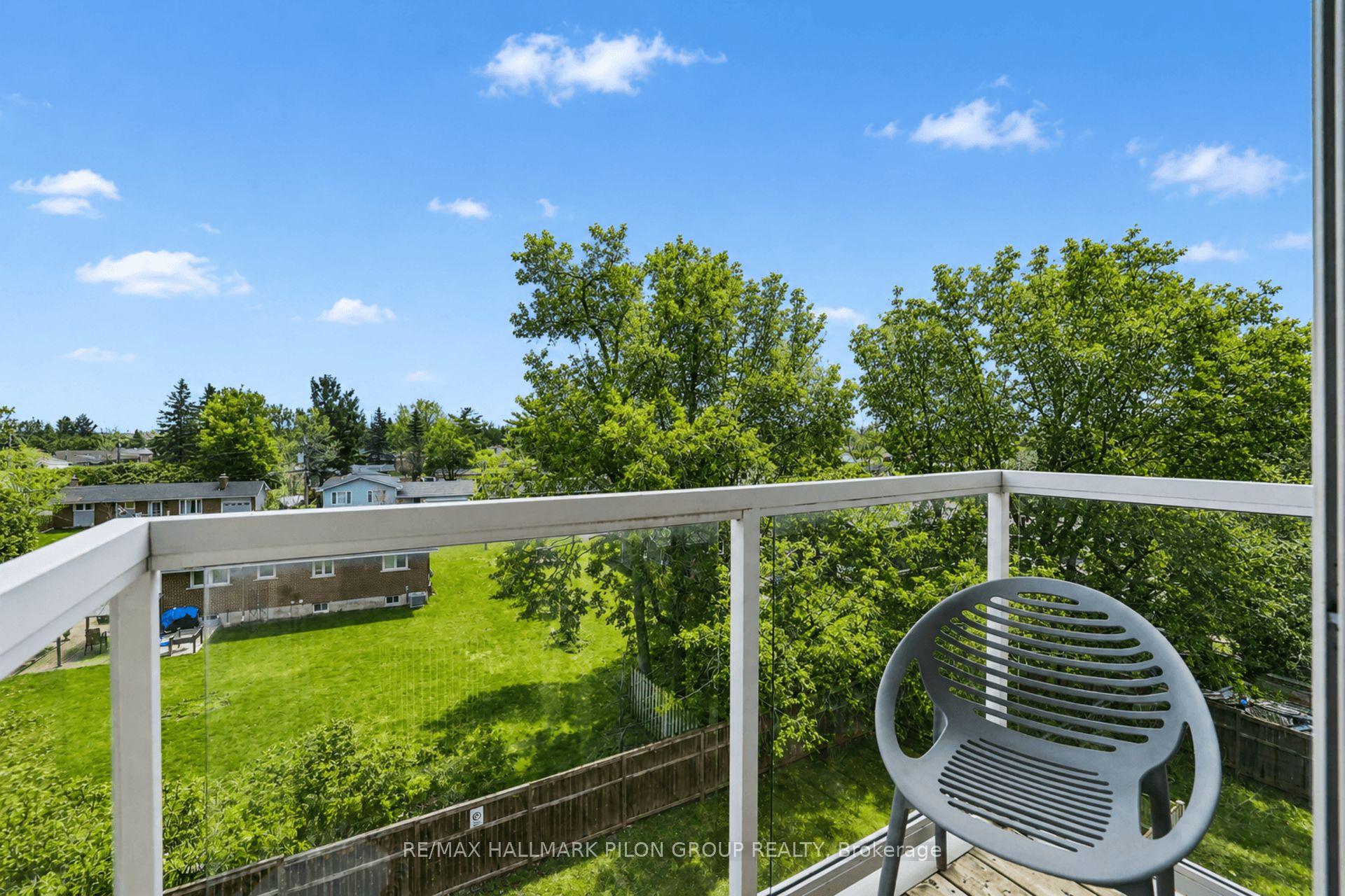 Photo 14 of 44 Meach Private, Ottawa, Stittsville (South) — HOMEH