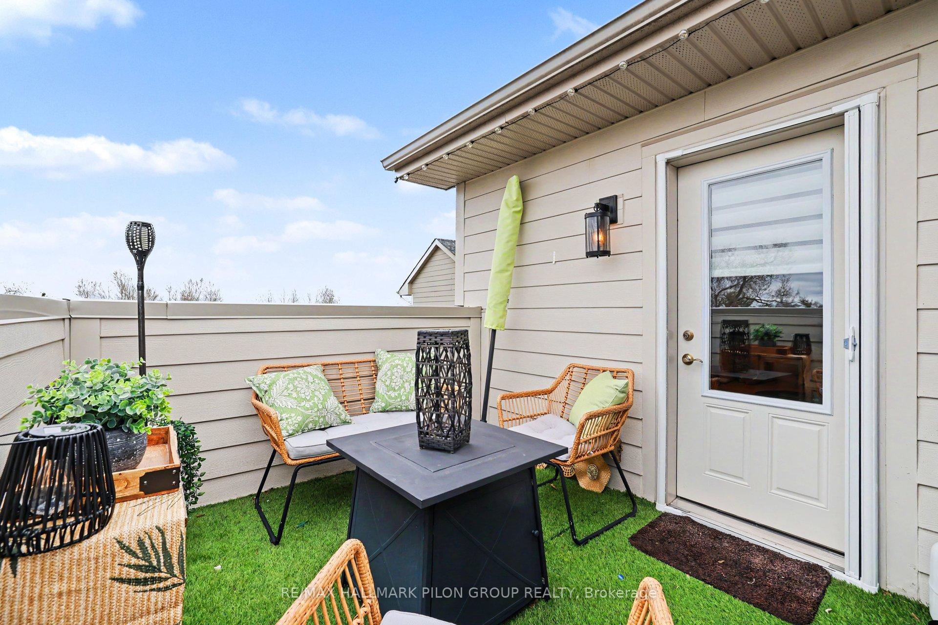 Photo 19 of 44 Meach Private, Ottawa, Stittsville (South) — HOMEH