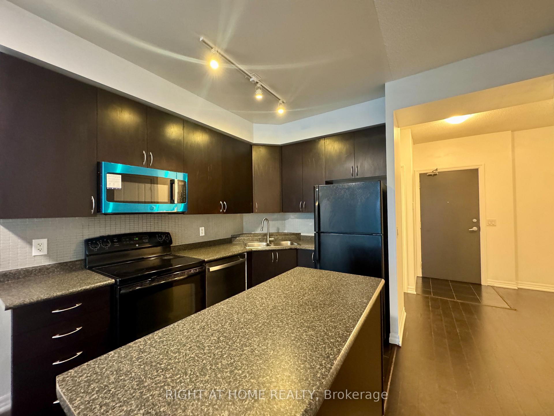 Photo 7 of Unit 1710, 223 Webb Drive, Mississauga, City Centre — HOMEH