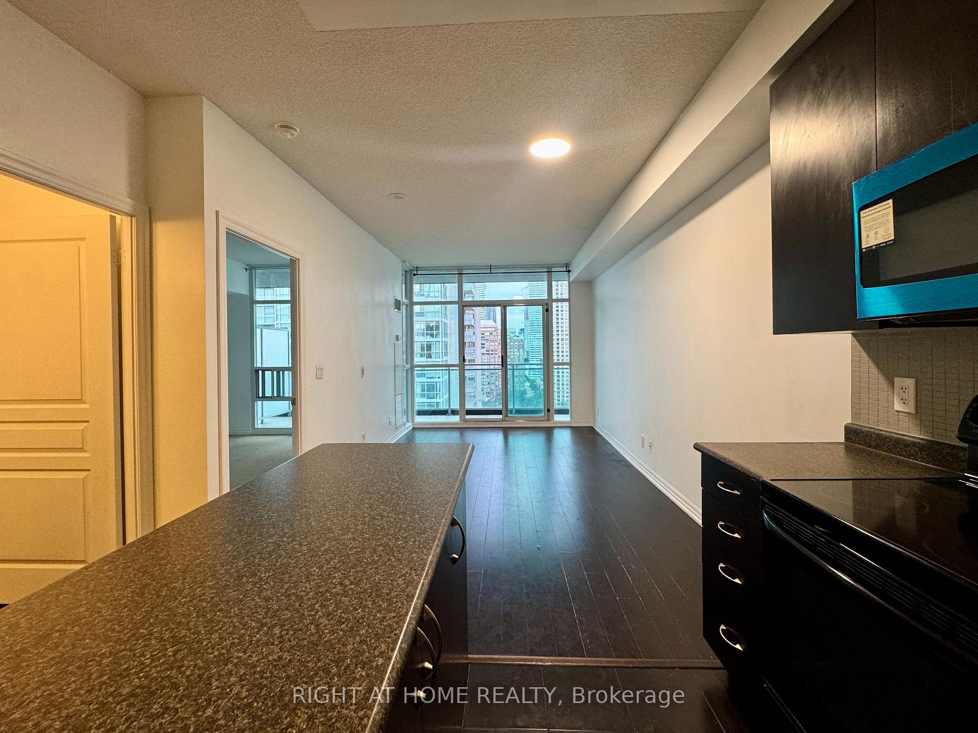 Photo 10 of Unit 1710, 223 Webb Drive, Mississauga, City Centre — HOMEH