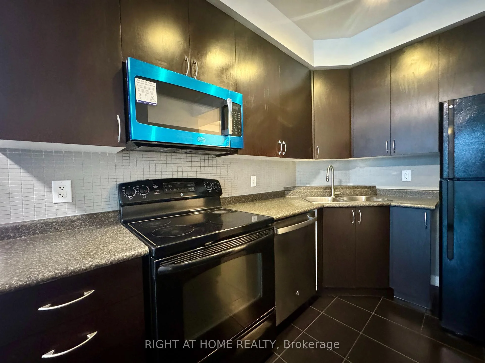Photo 21 of Unit 1710, 223 Webb Drive, Mississauga, City Centre — HOMEH
