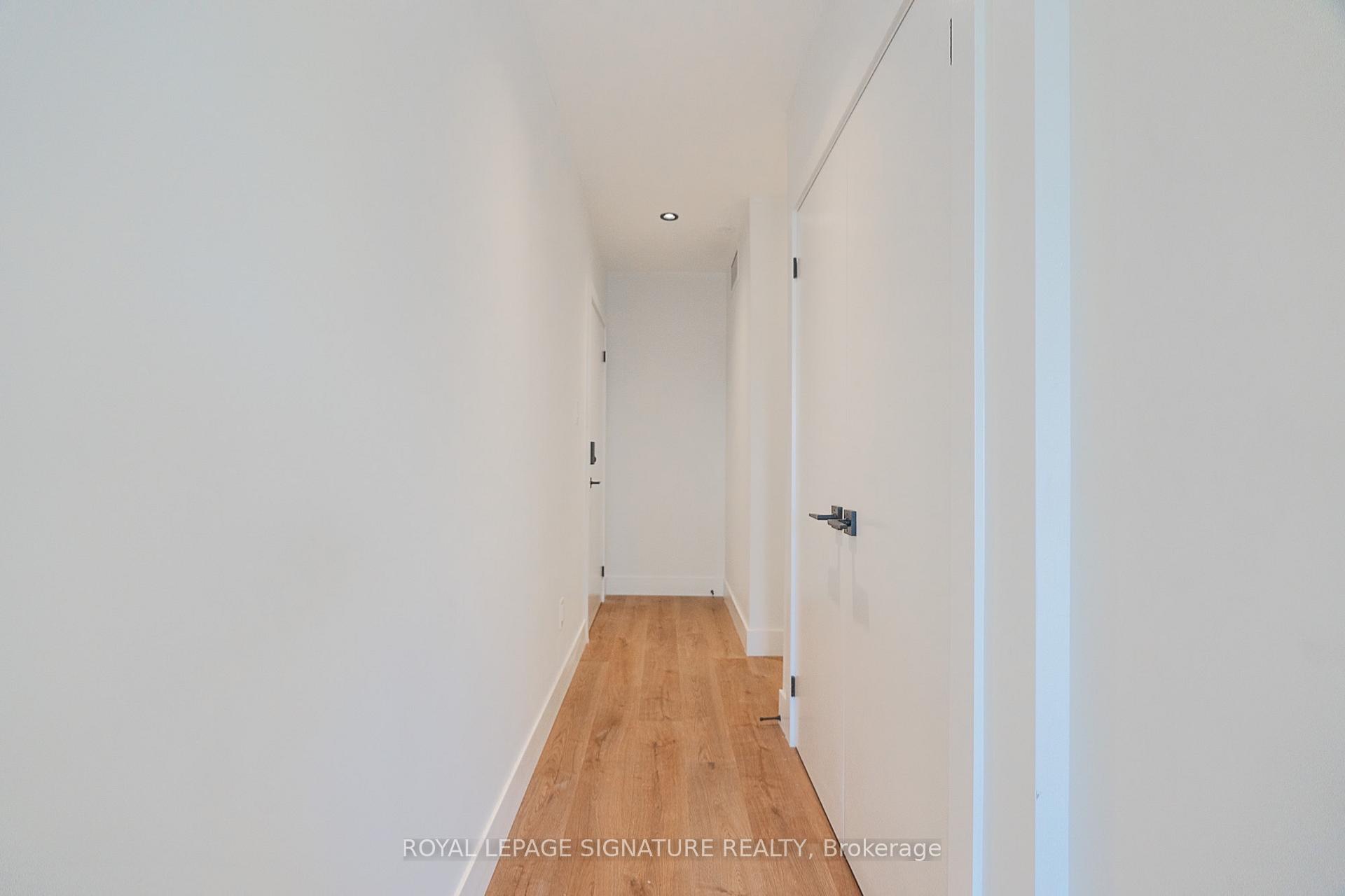 Photo 4 of Unit #5, 7 Earnscliffe Road, Toronto, Oakwood Village — HOMEH