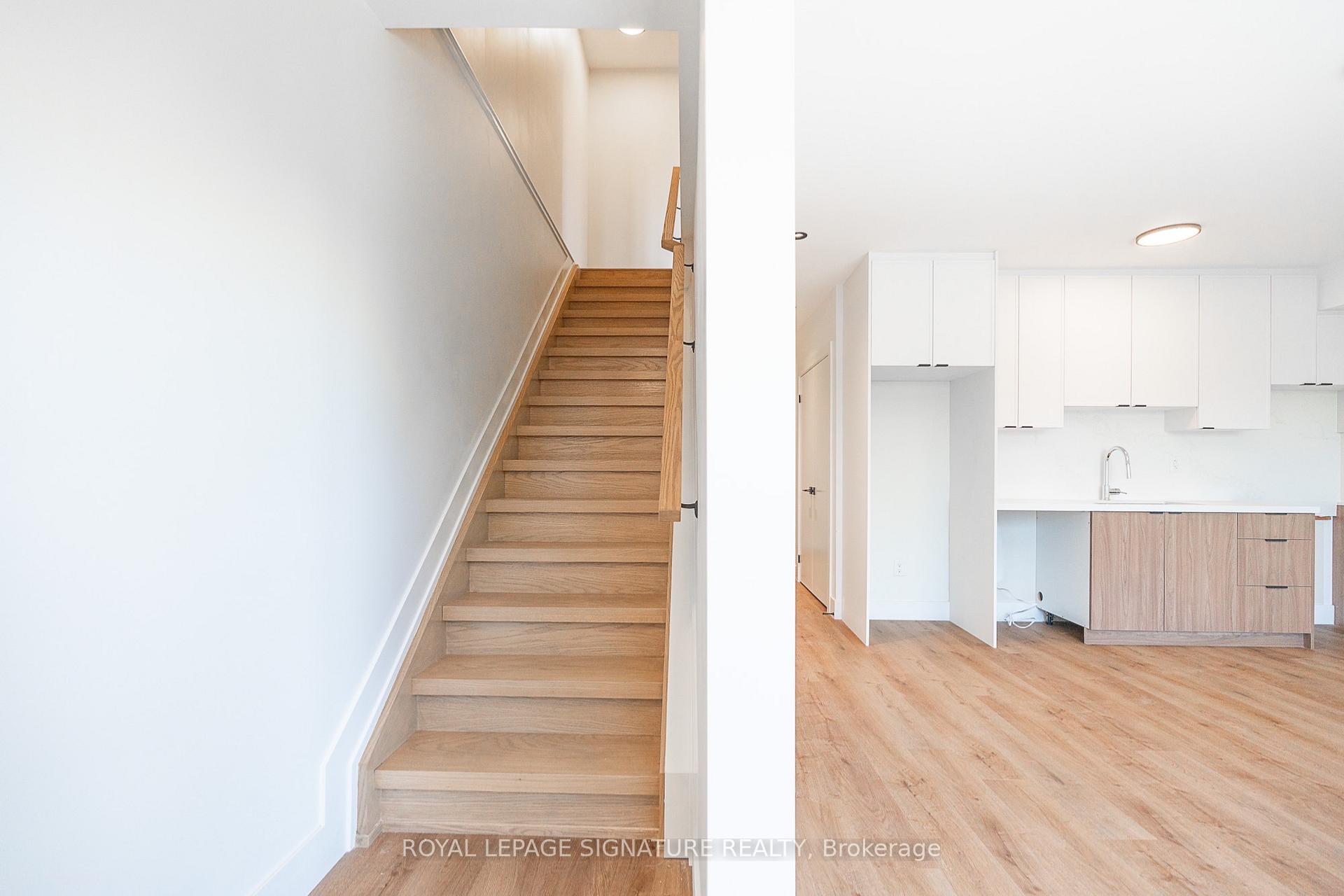 Photo 9 of Unit #5, 7 Earnscliffe Road, Toronto, Oakwood Village — HOMEH