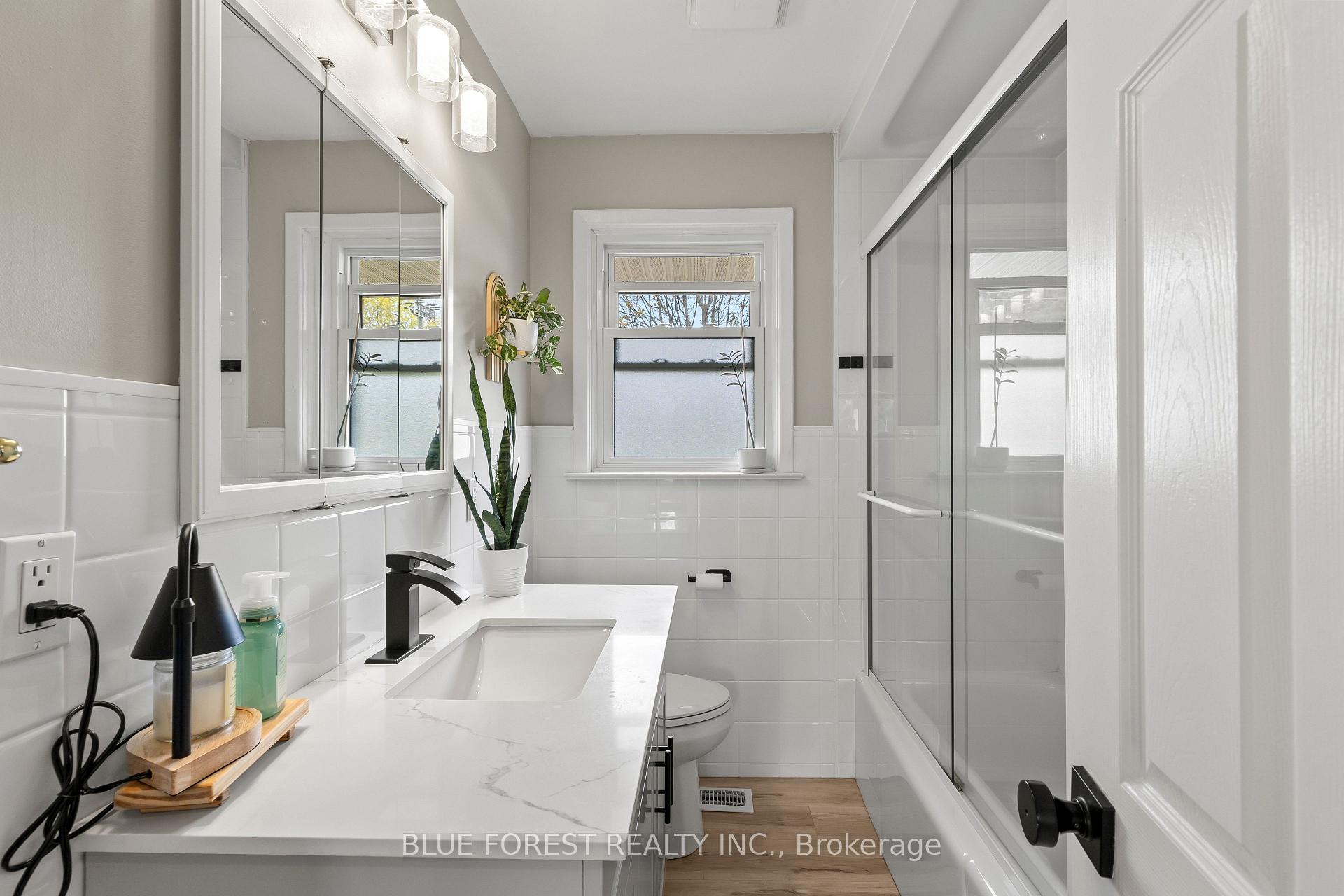 Photo 22 of 436 Baseline Road E, London, South G — HOMEH