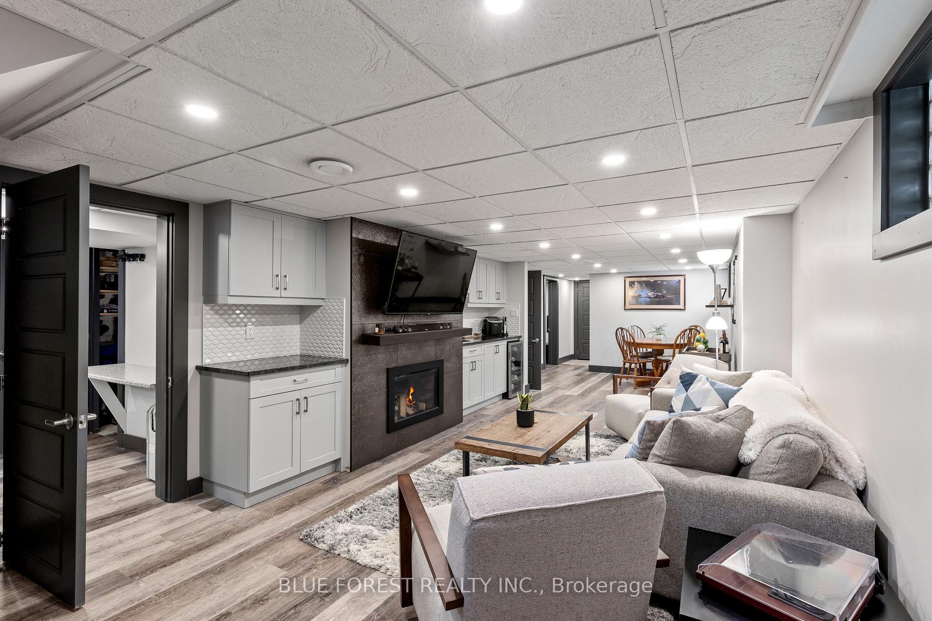 Photo 30 of 436 Baseline Road E, London, South G — HOMEH