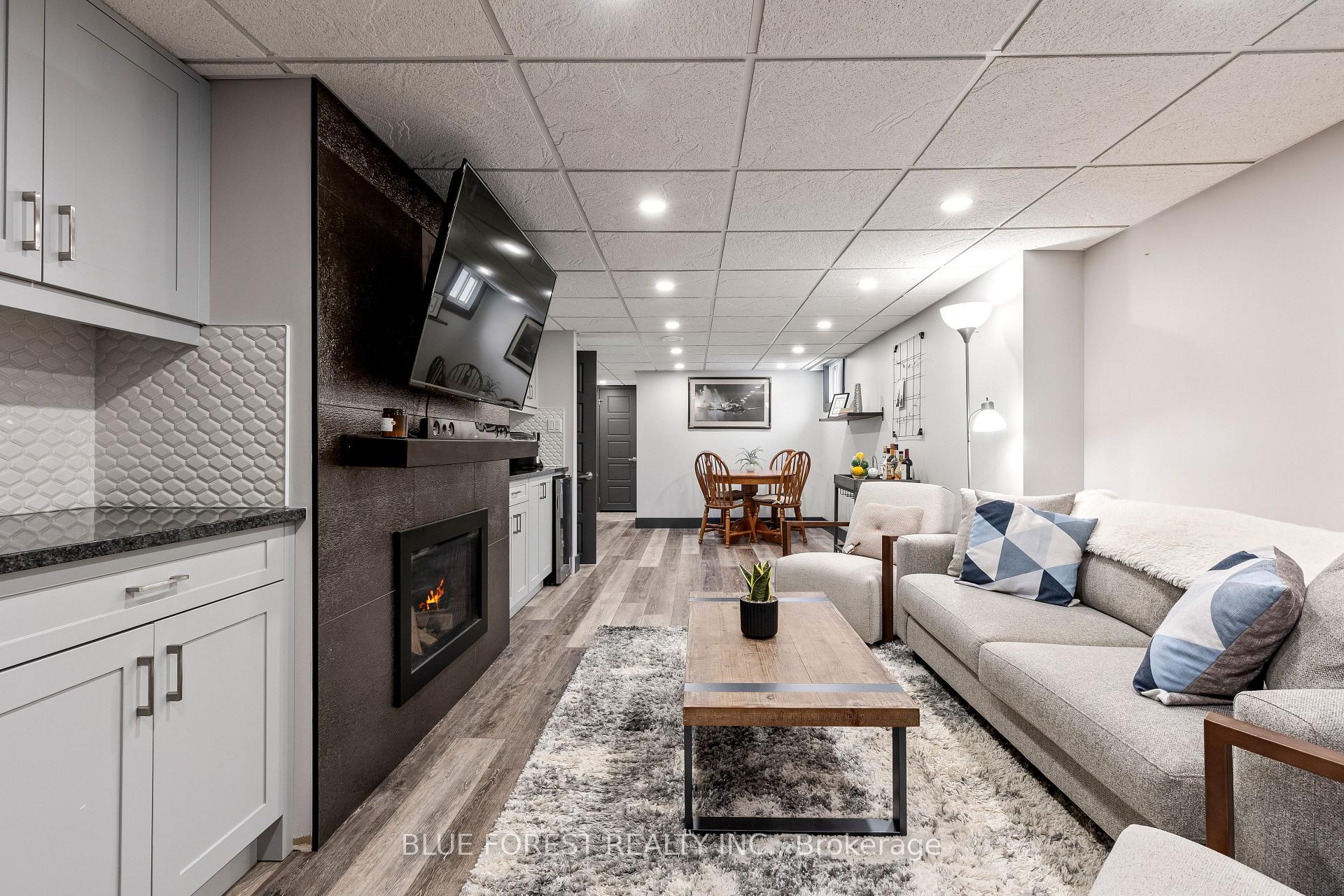 Photo 31 of 436 Baseline Road E, London, South G — HOMEH