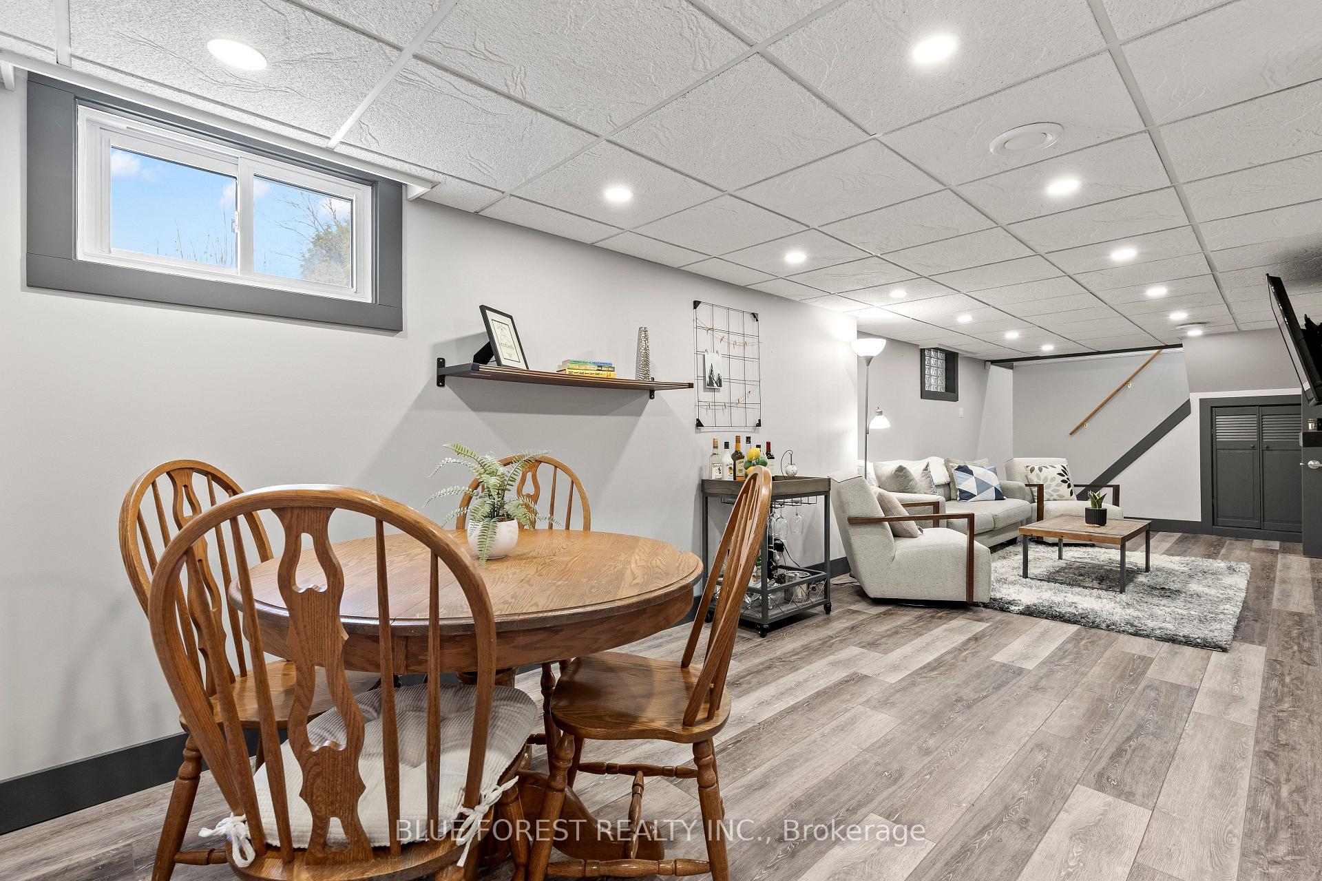 Photo 34 of 436 Baseline Road E, London, South G — HOMEH