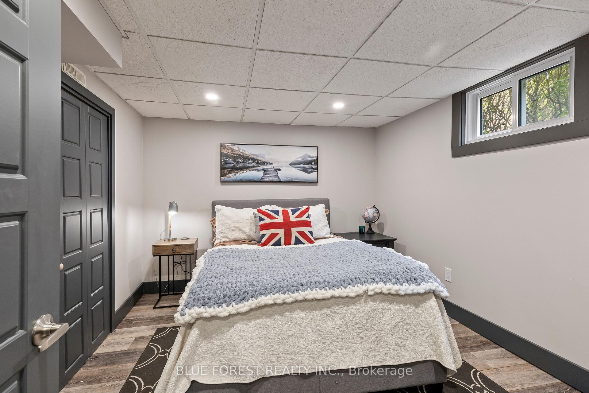 Photo 37 of 436 Baseline Road E, London, South G — HOMEH