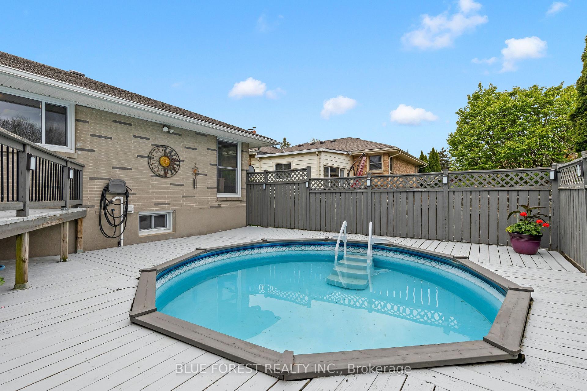 Photo 47 of 436 Baseline Road E, London, South G — HOMEH
