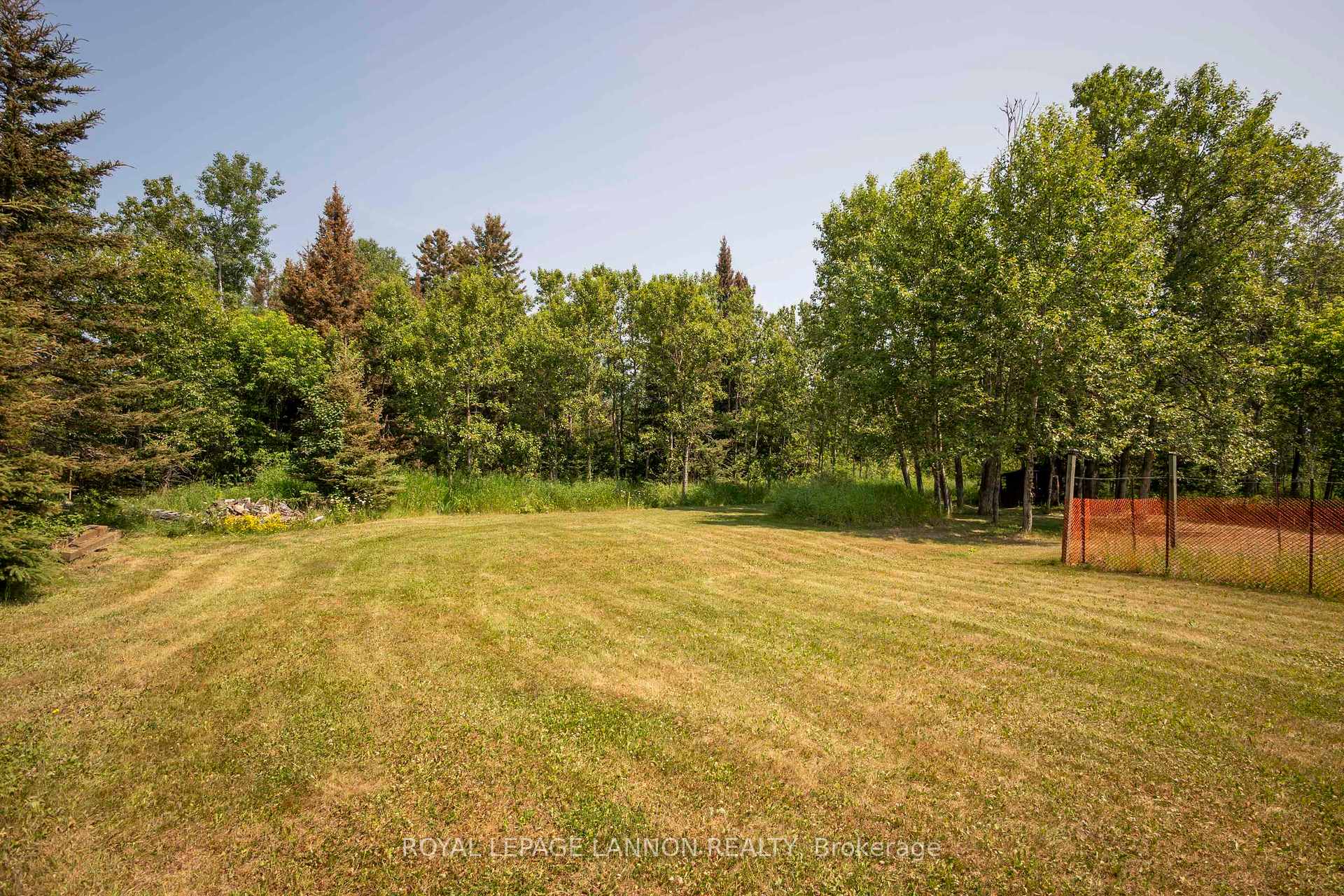 Photo 4 of 1312 John Street Rd, Thunder Bay, John Street North — HOMEH