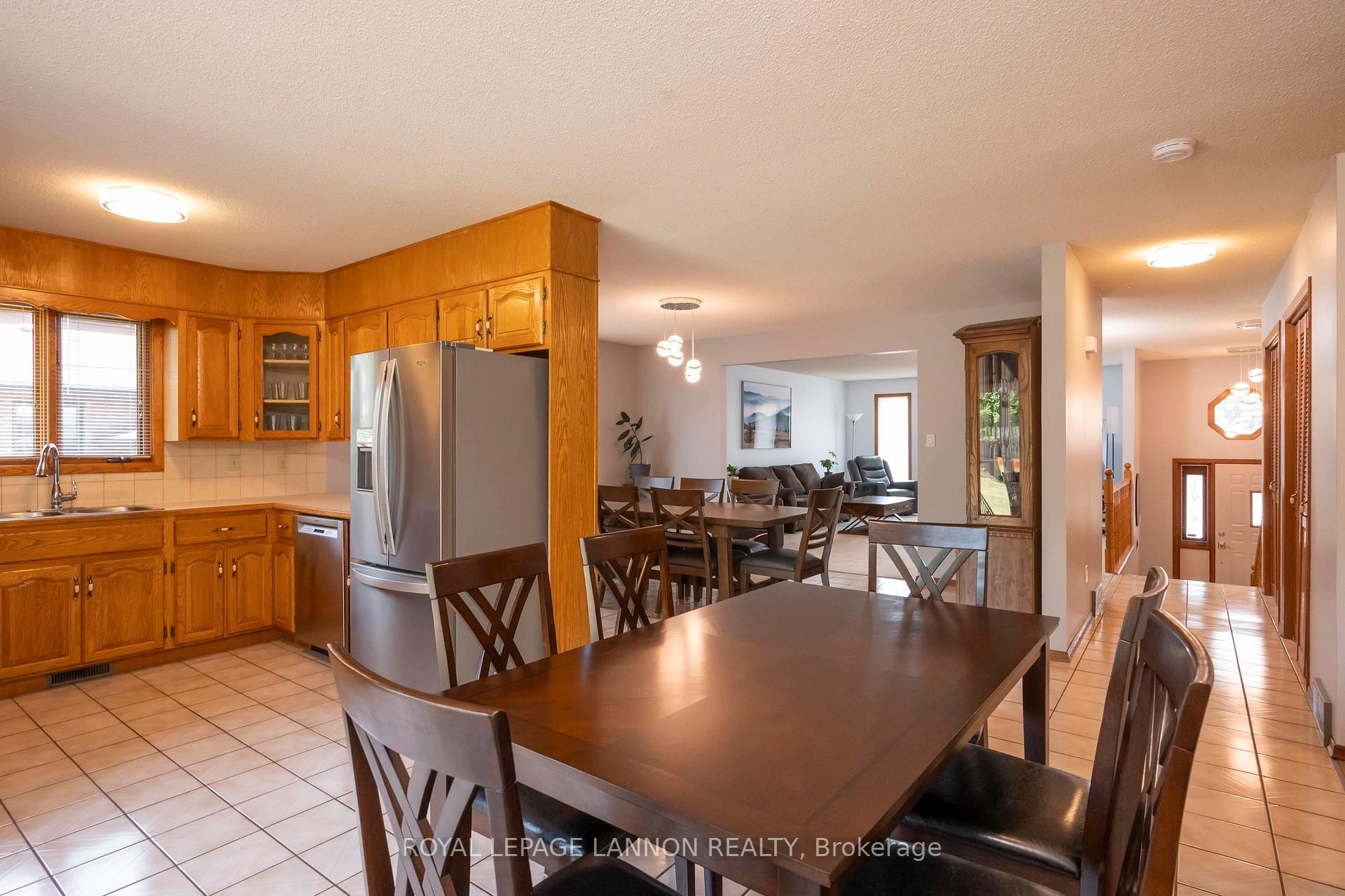 Photo 17 of 1312 John Street Rd, Thunder Bay, John Street North — HOMEH