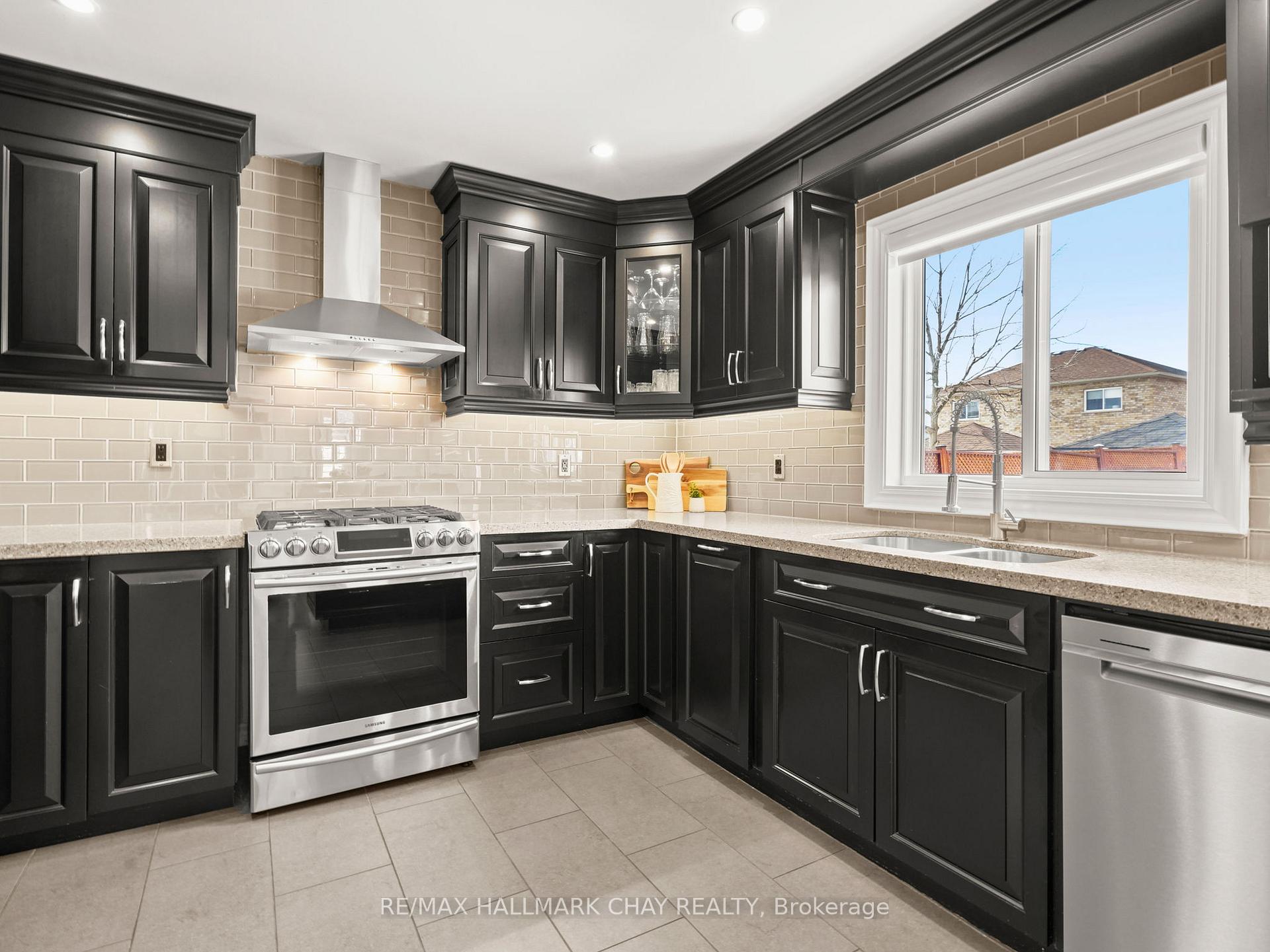 Photo 22 of 2292 Jack Crescent, Innisfil, Alcona — HOMEH