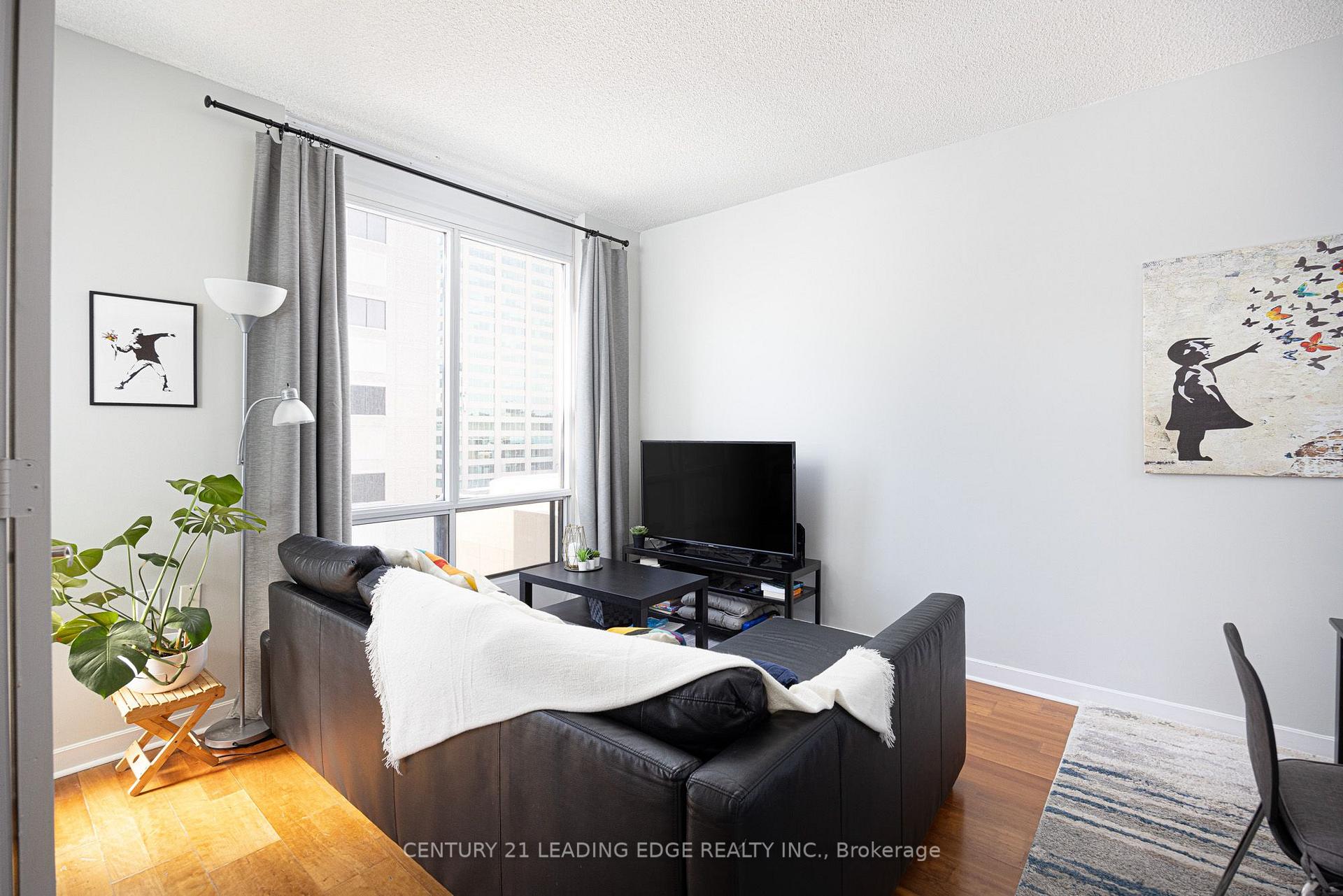 Photo 9 of Unit 1413, 85 Bloor Street E, Toronto, Church-Yonge Corridor — HOMEH