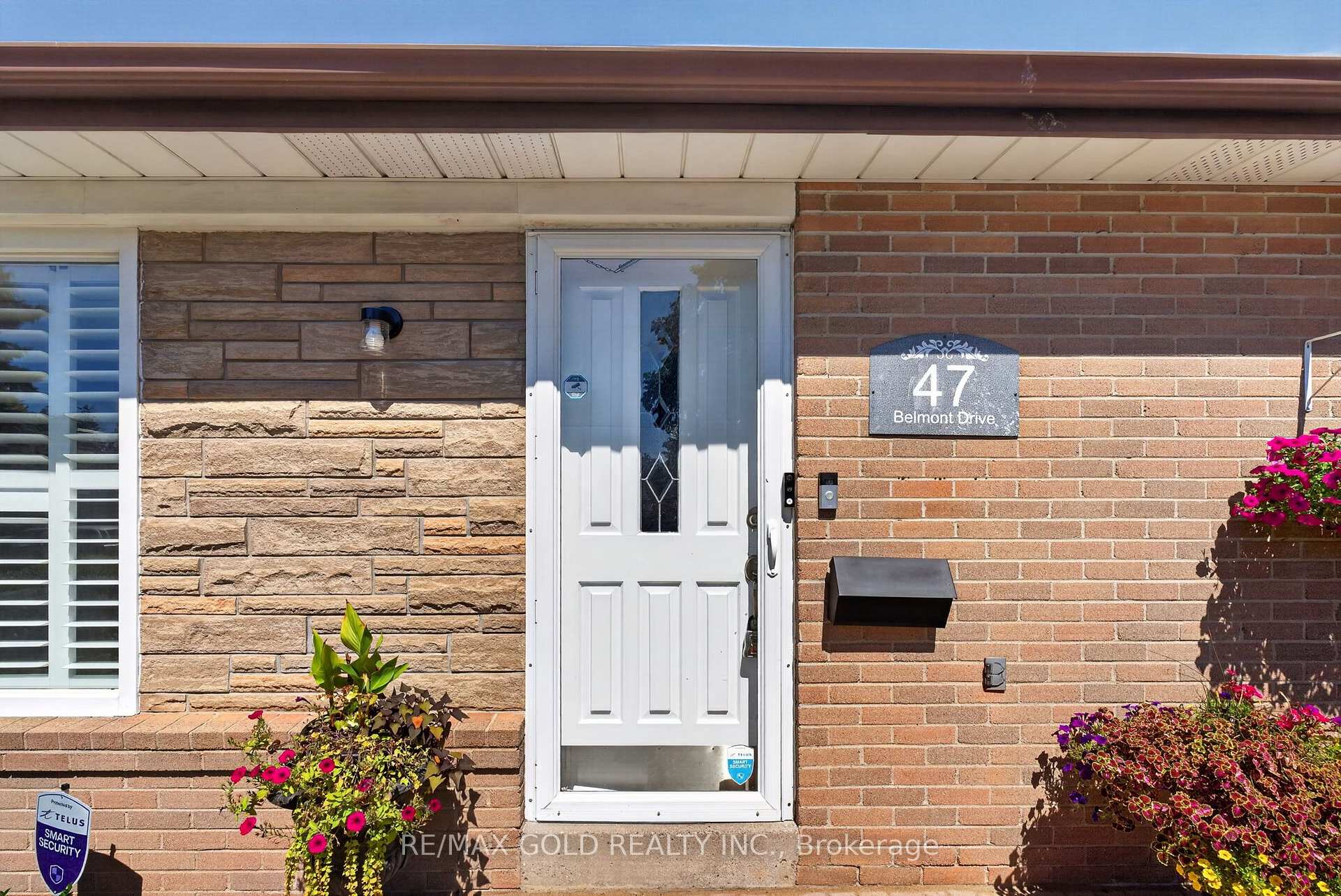 Photo 5 of 47 Belmont Drive, Brampton, Avondale — HOMEH