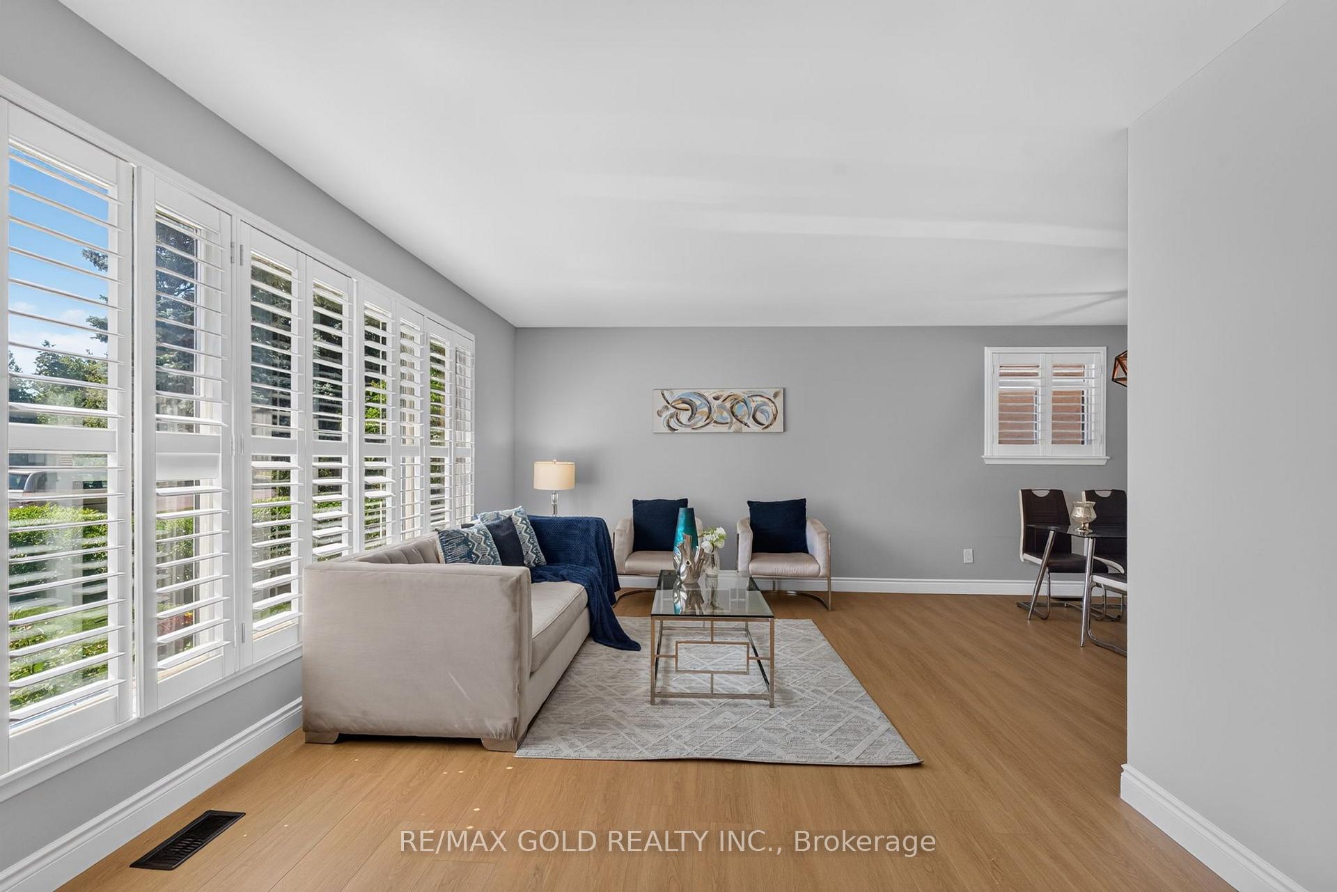 Photo 8 of 47 Belmont Drive, Brampton, Avondale — HOMEH