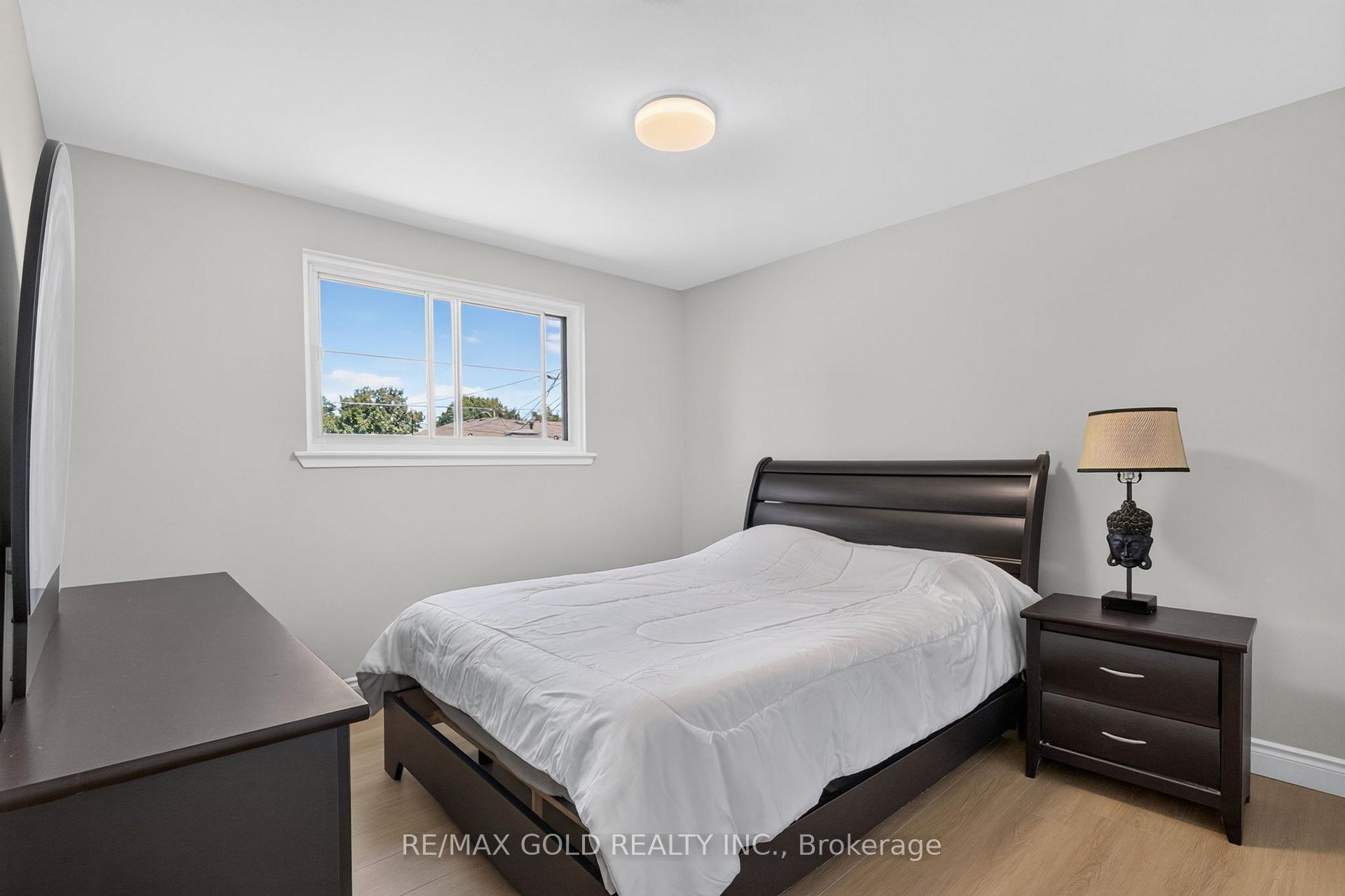 Photo 24 of 47 Belmont Drive, Brampton, Avondale — HOMEH