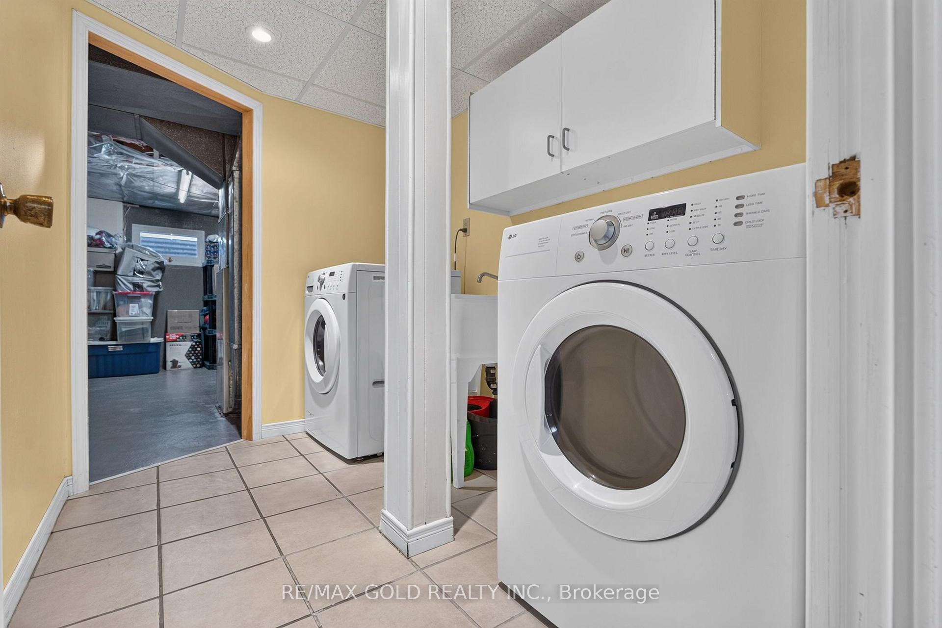 Photo 39 of 47 Belmont Drive, Brampton, Avondale — HOMEH