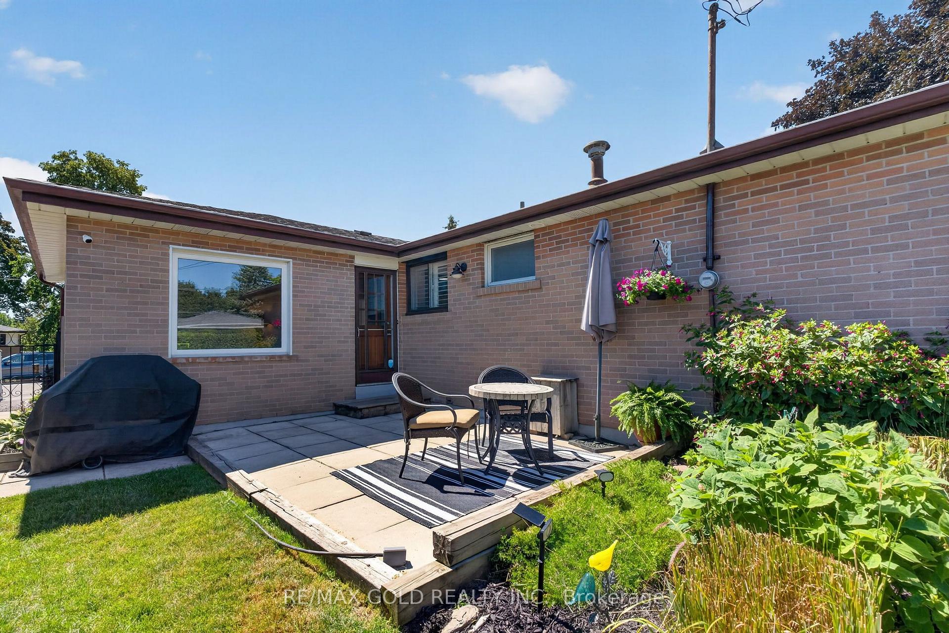 Photo 40 of 47 Belmont Drive, Brampton, Avondale — HOMEH