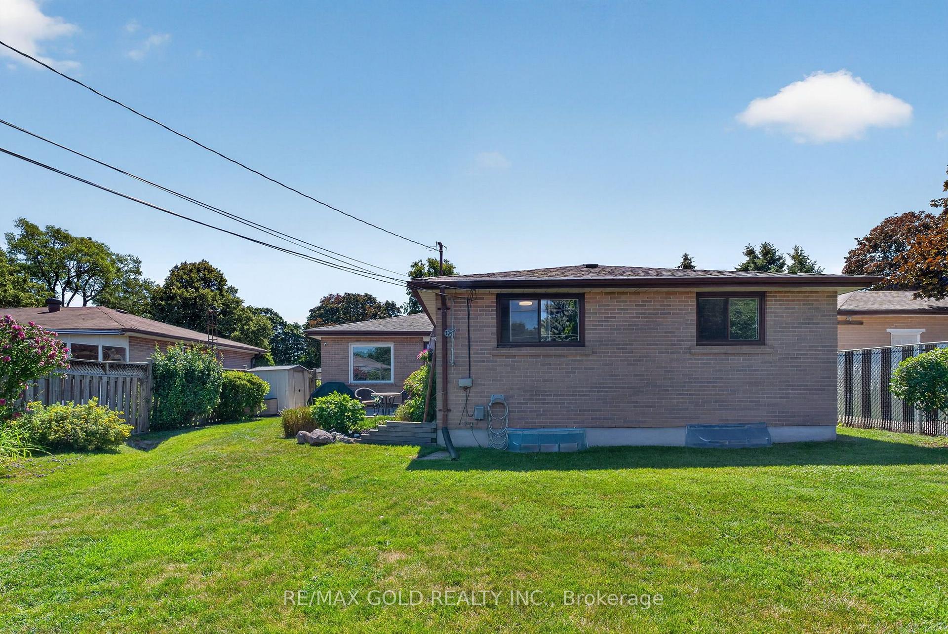Photo 43 of 47 Belmont Drive, Brampton, Avondale — HOMEH