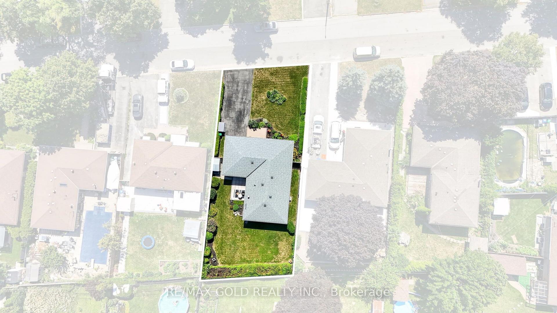 Photo 46 of 47 Belmont Drive, Brampton, Avondale — HOMEH