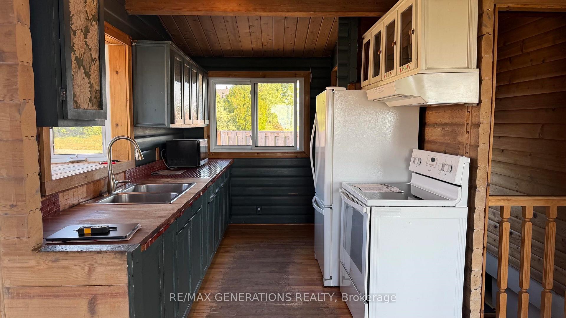 Photo 8 of 88 Lakeview Drive, Terrace Bay, TB-92 — HOMEH