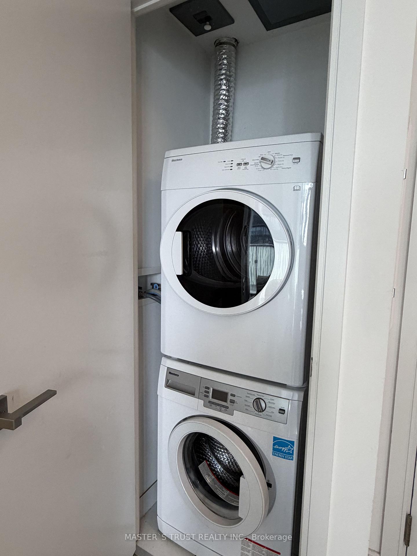 Photo 7 of Unit 3204, 50 Charles Street E, Toronto, Church-Yonge Corridor — HOMEH