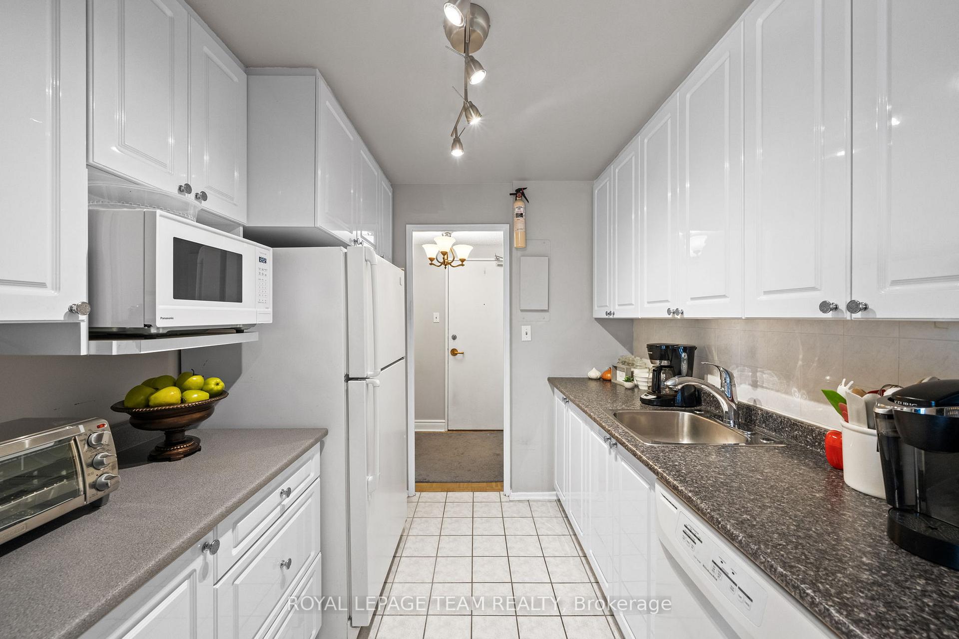 Photo 14 of Unit 1010, 2625 Regina Street, Ottawa, Britannia — HOMEH