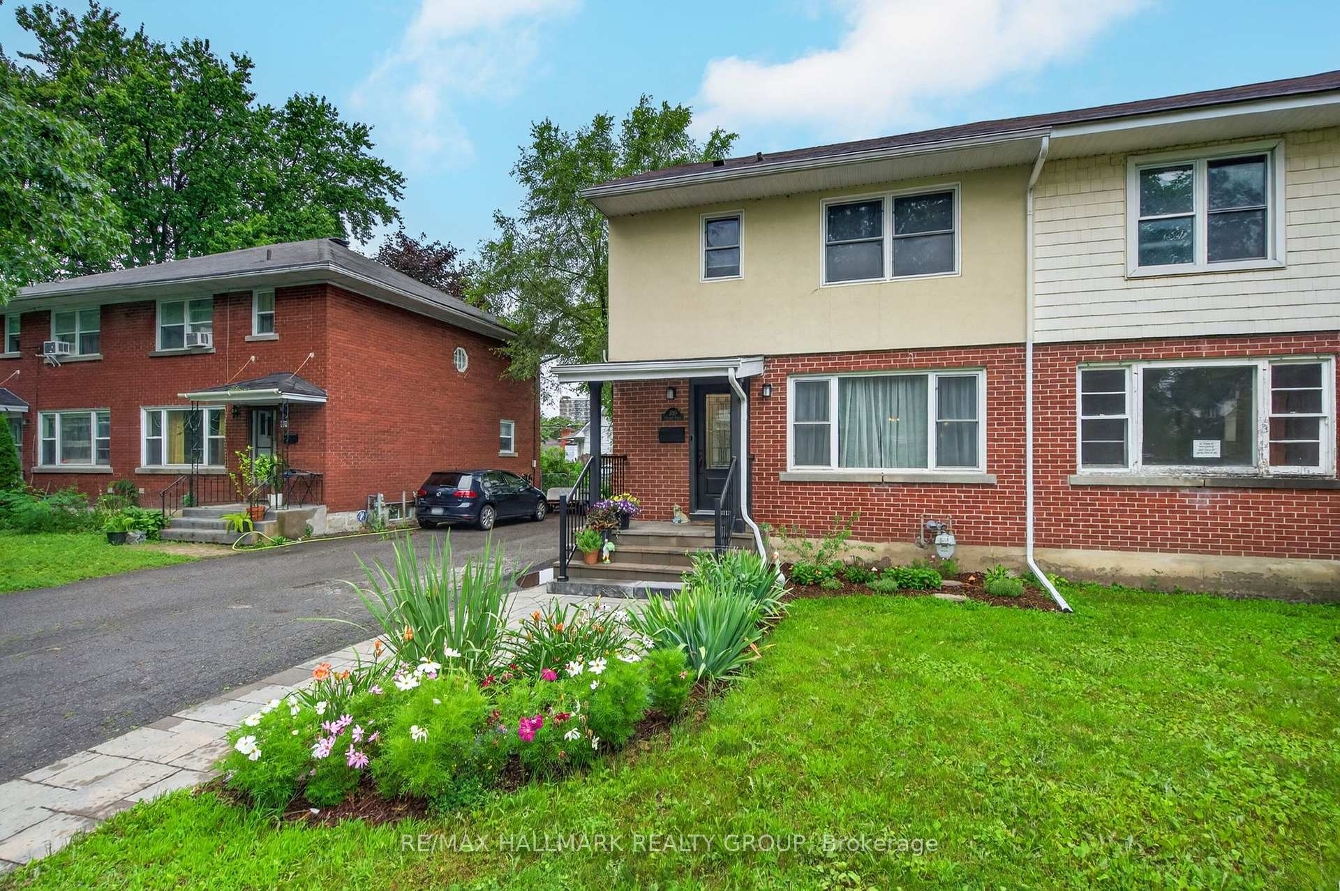 Photo 2 of 2110 Blossom Drive, Ottawa, Applewood Acres — HOMEH
