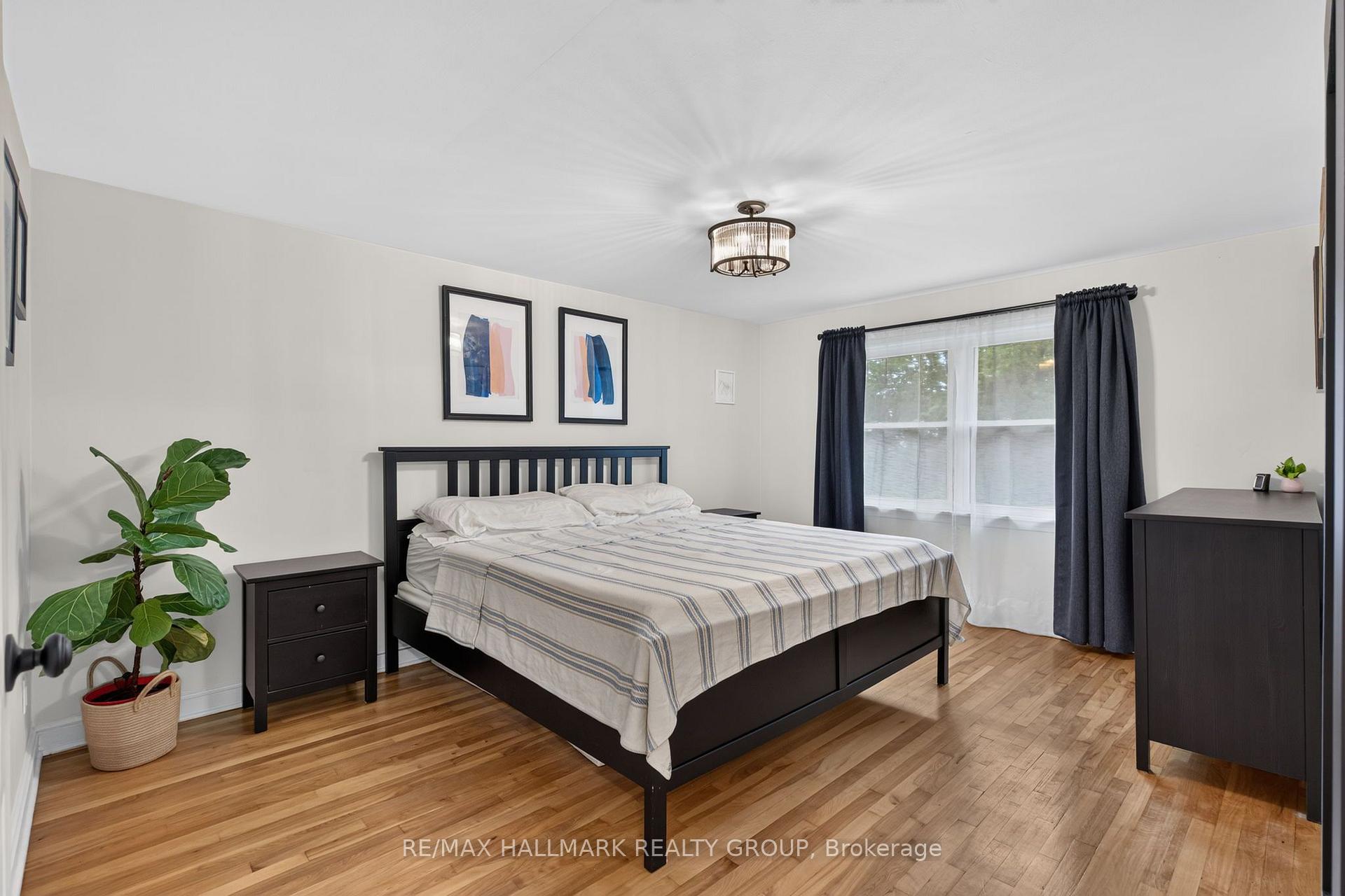 Photo 19 of 2110 Blossom Drive, Ottawa, Applewood Acres — HOMEH
