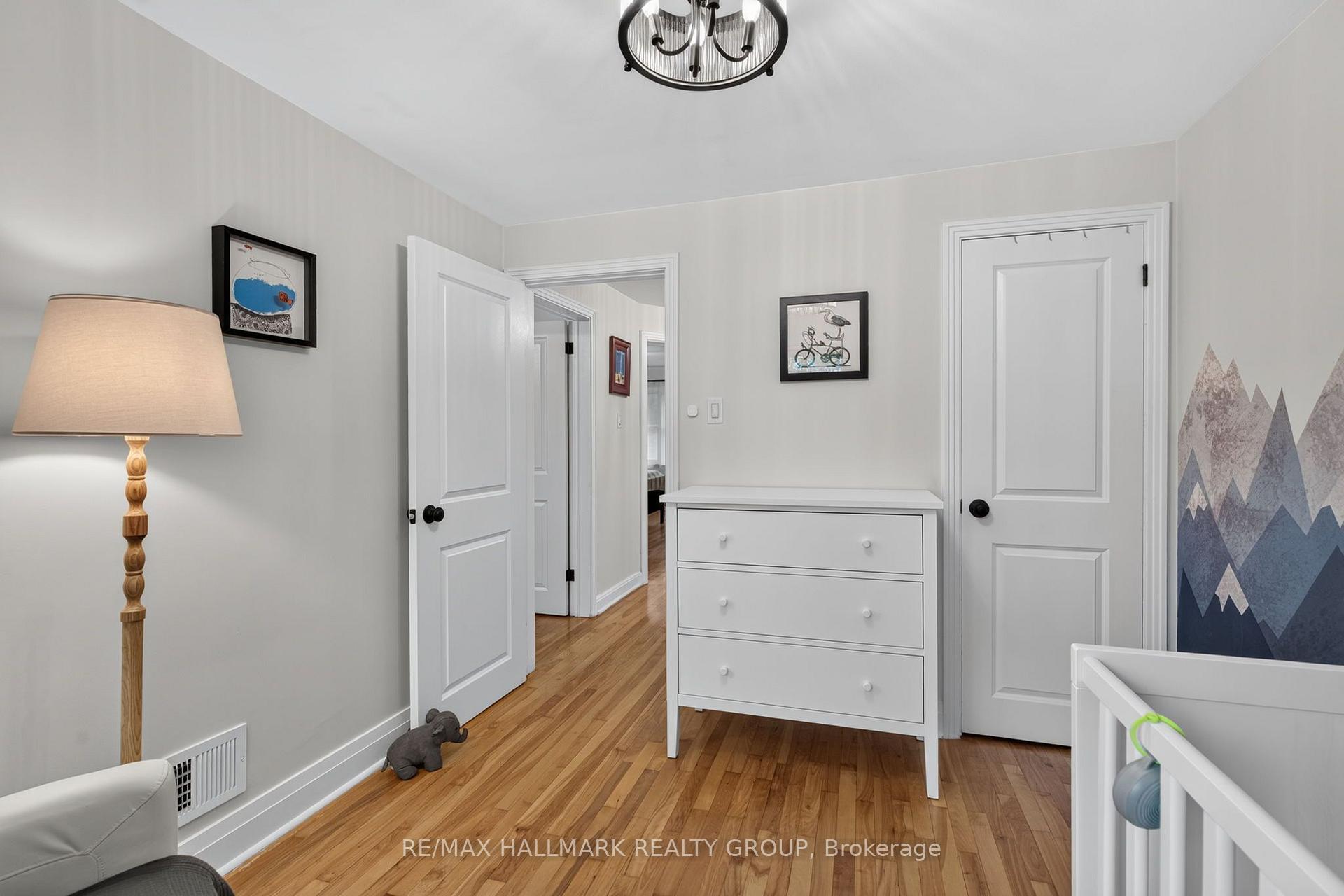 Photo 25 of 2110 Blossom Drive, Ottawa, Applewood Acres — HOMEH