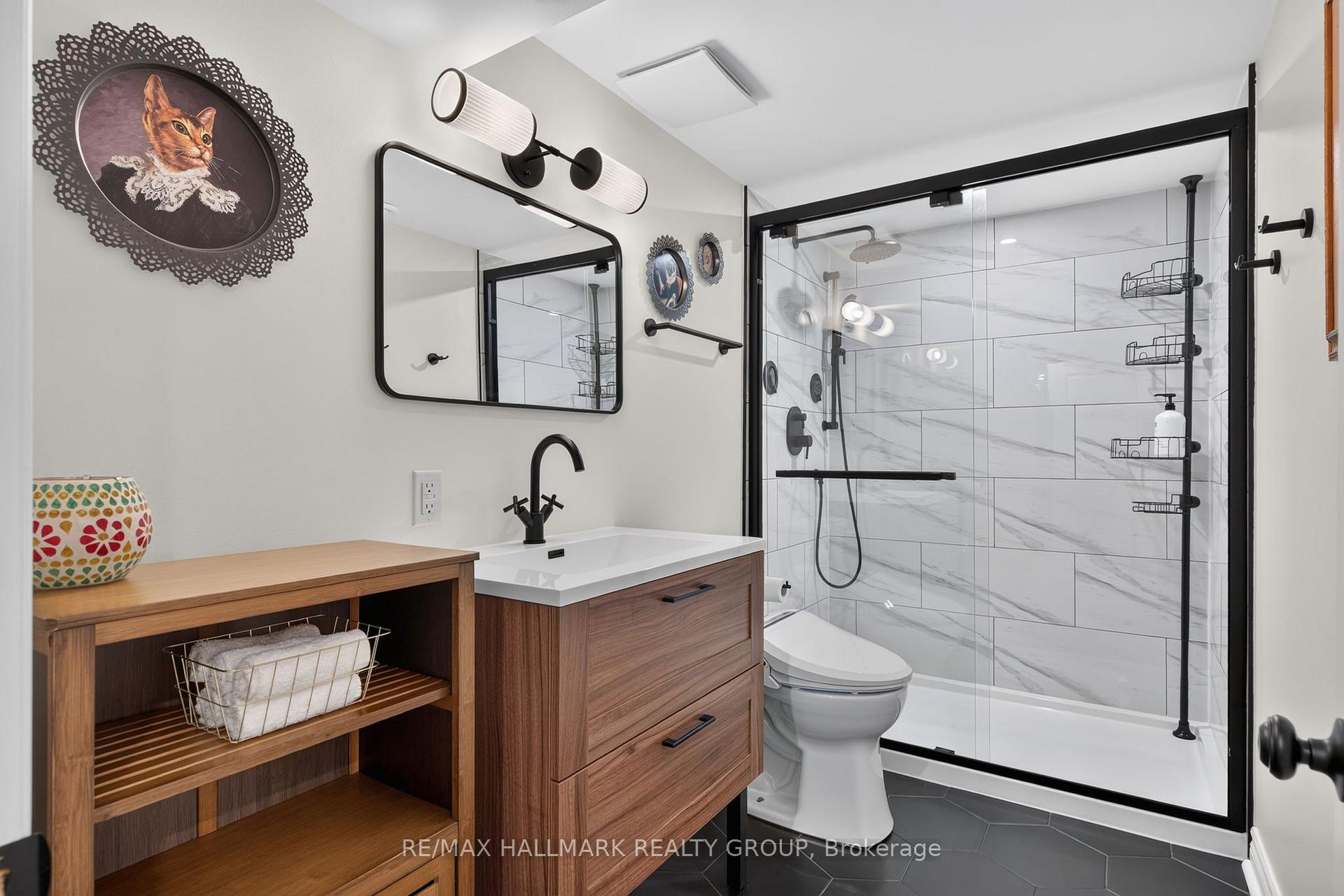 Photo 33 of 2110 Blossom Drive, Ottawa, Applewood Acres — HOMEH