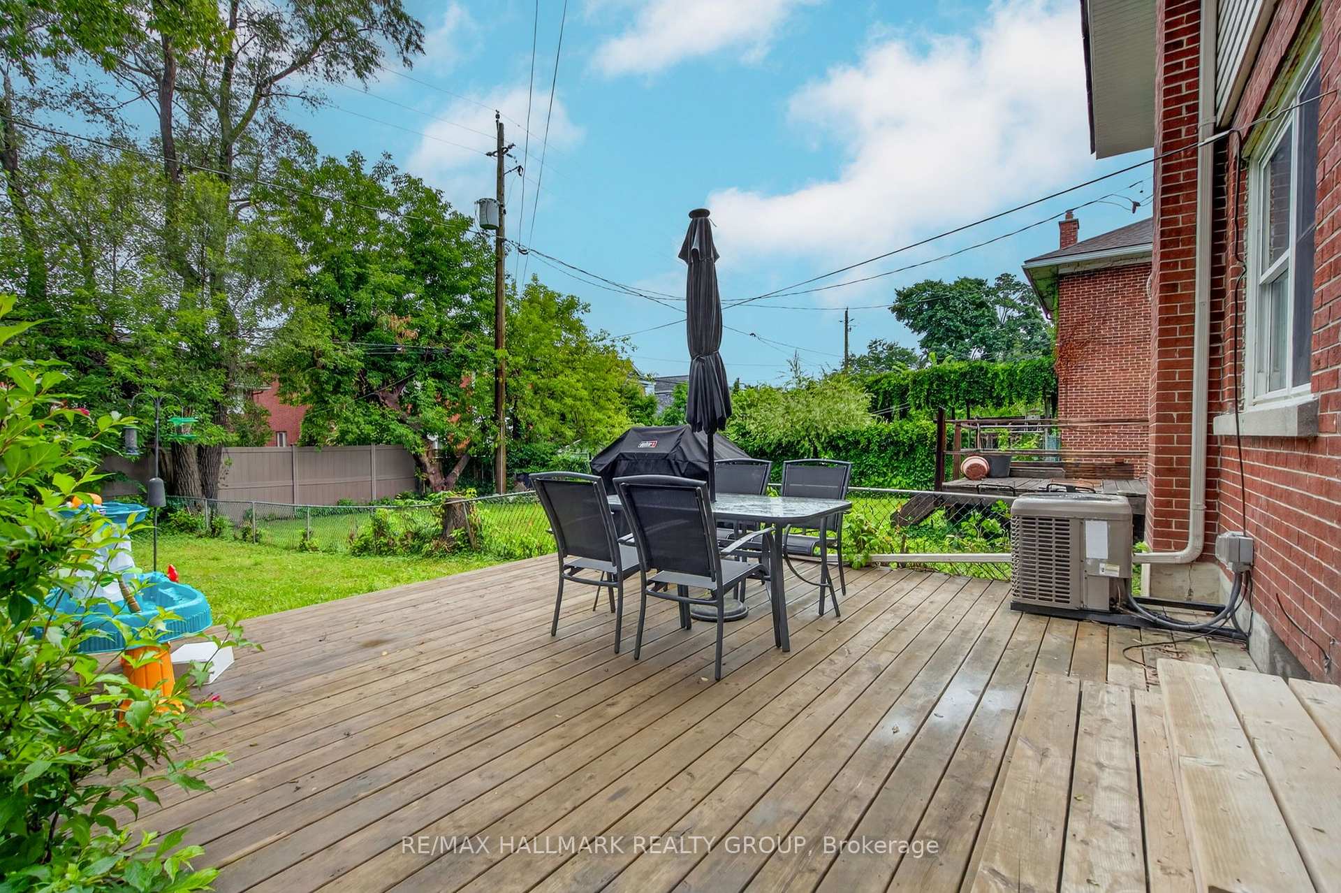 Photo 35 of 2110 Blossom Drive, Ottawa, Applewood Acres — HOMEH