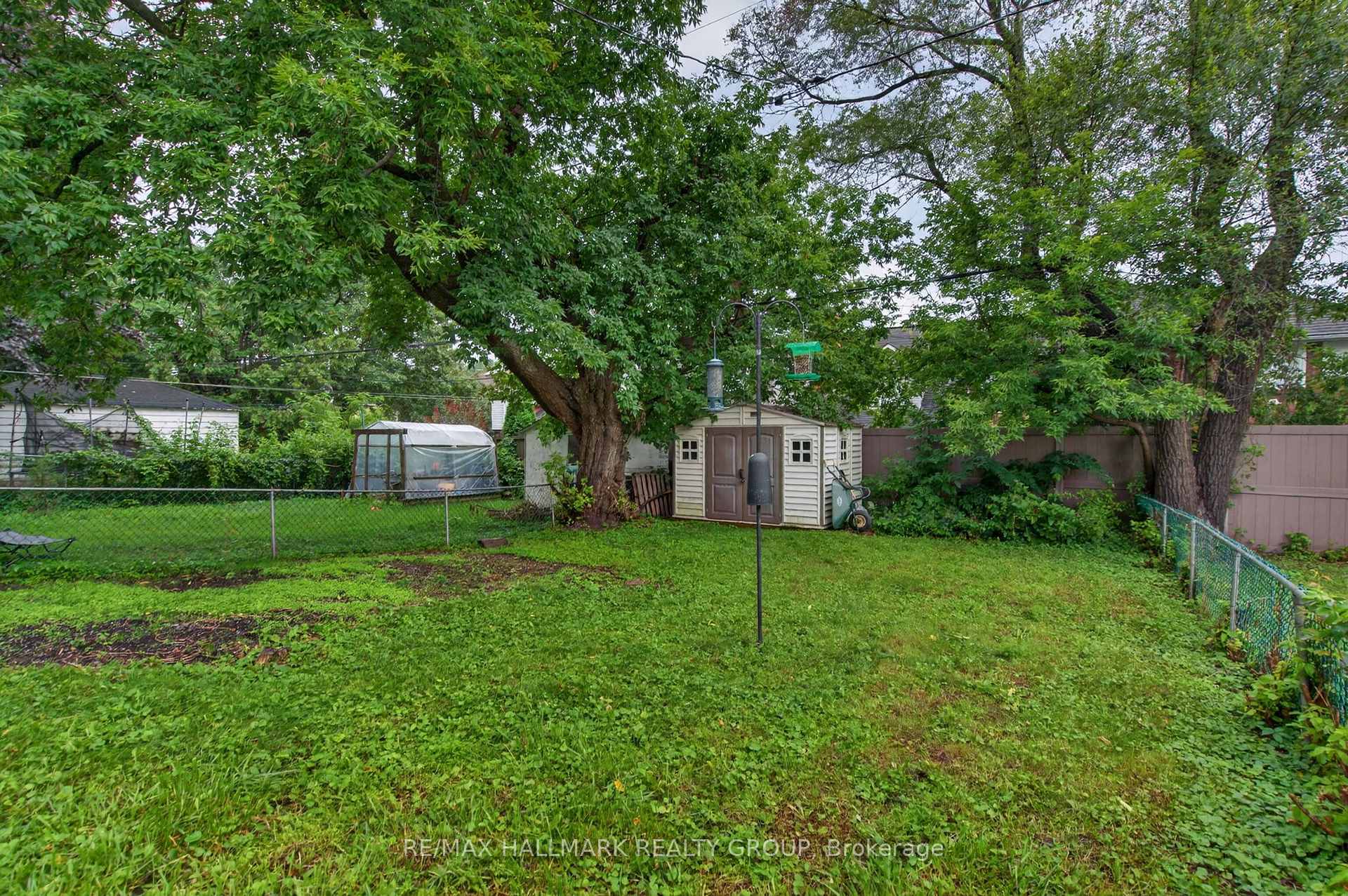 Photo 37 of 2110 Blossom Drive, Ottawa, Applewood Acres — HOMEH