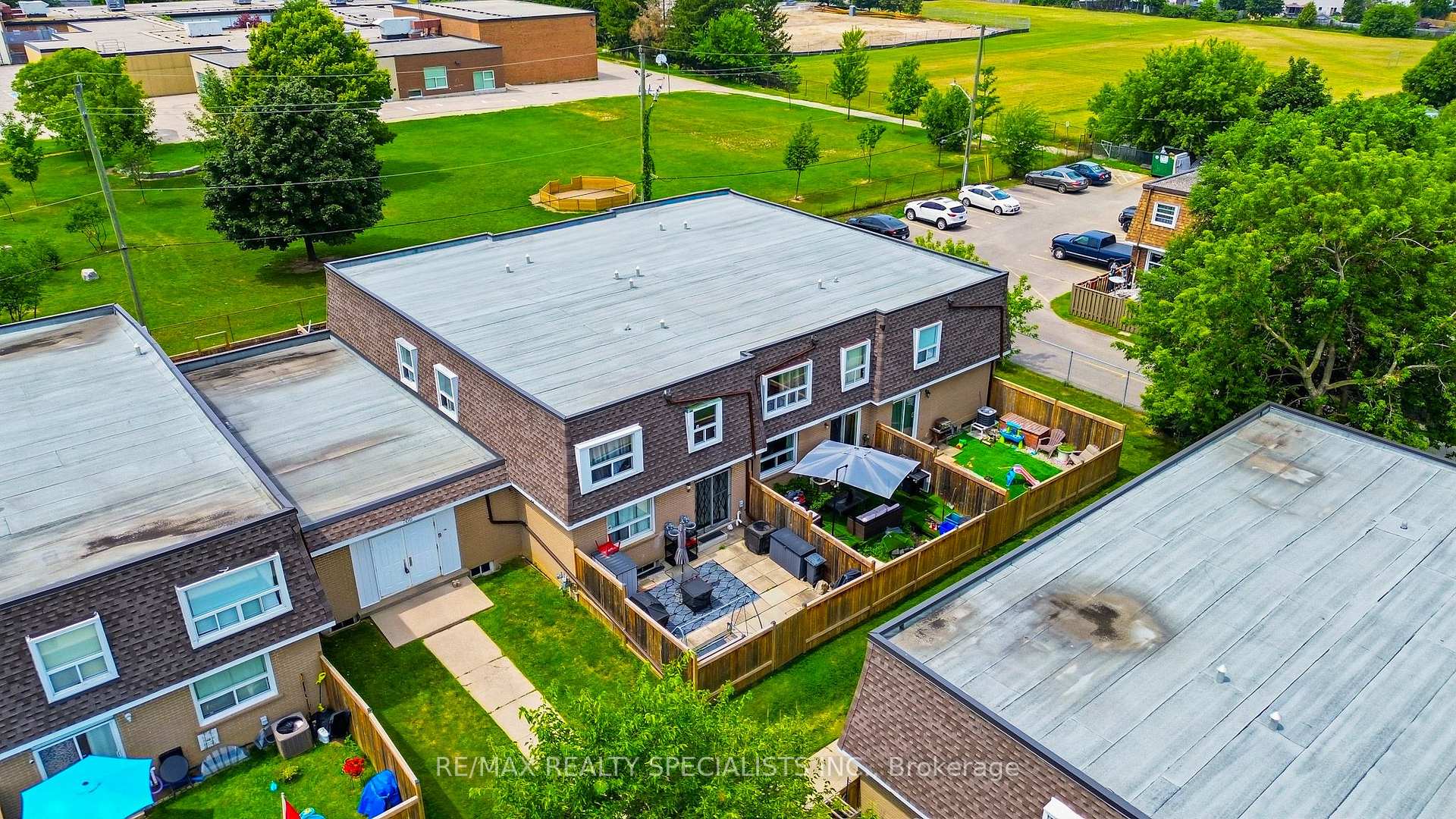 Photo 2 of Unit I, 766 Walter Street, Cambridge, Lang's Farm — HOMEH