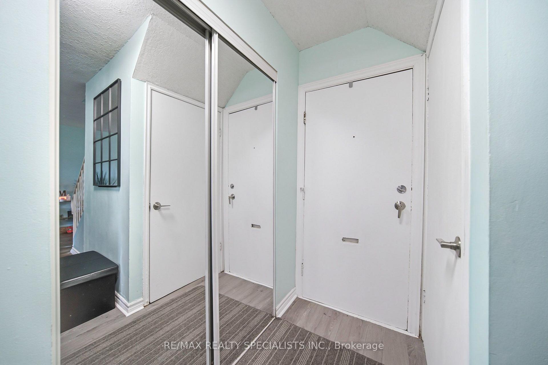 Photo 4 of Unit I, 766 Walter Street, Cambridge, Lang's Farm — HOMEH