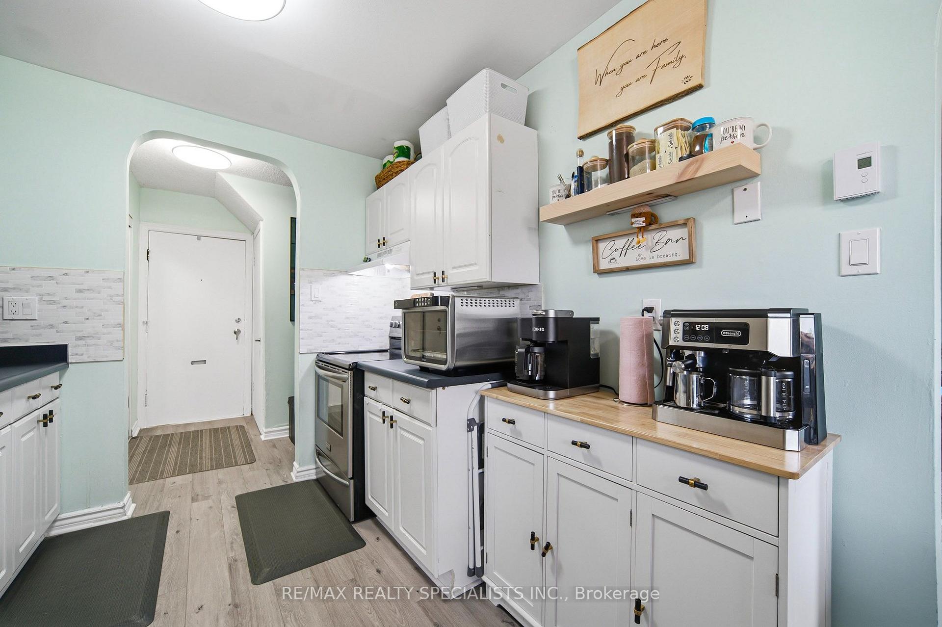 Photo 10 of Unit I, 766 Walter Street, Cambridge, Lang's Farm — HOMEH