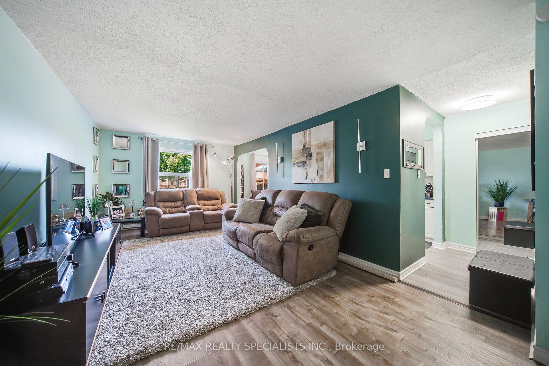 Photo 16 of Unit I, 766 Walter Street, Cambridge, Lang's Farm — HOMEH