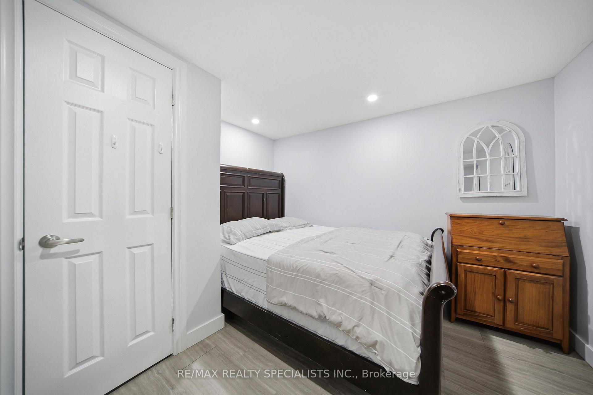 Photo 43 of Unit I, 766 Walter Street, Cambridge, Lang's Farm — HOMEH