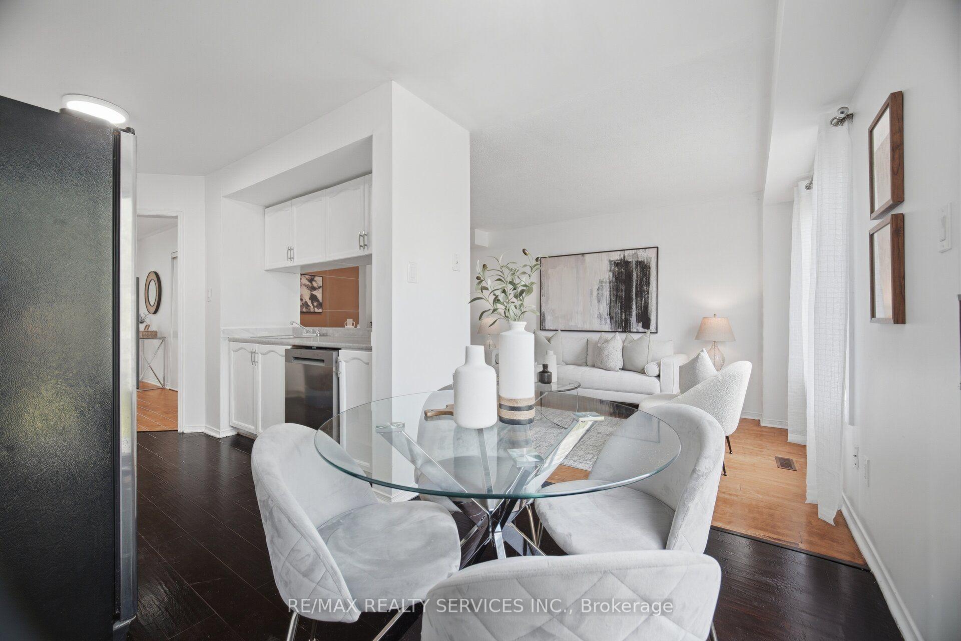 Photo 11 of Unit 75, 1484 Torrington Drive, Mississauga, East Credit — HOMEH