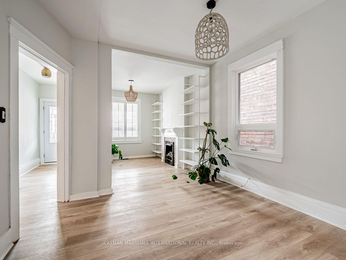 Photo 4 of 47 Burnfield Avenue, Toronto, Dovercourt-Wallace Emerson-Junction — HOMEH