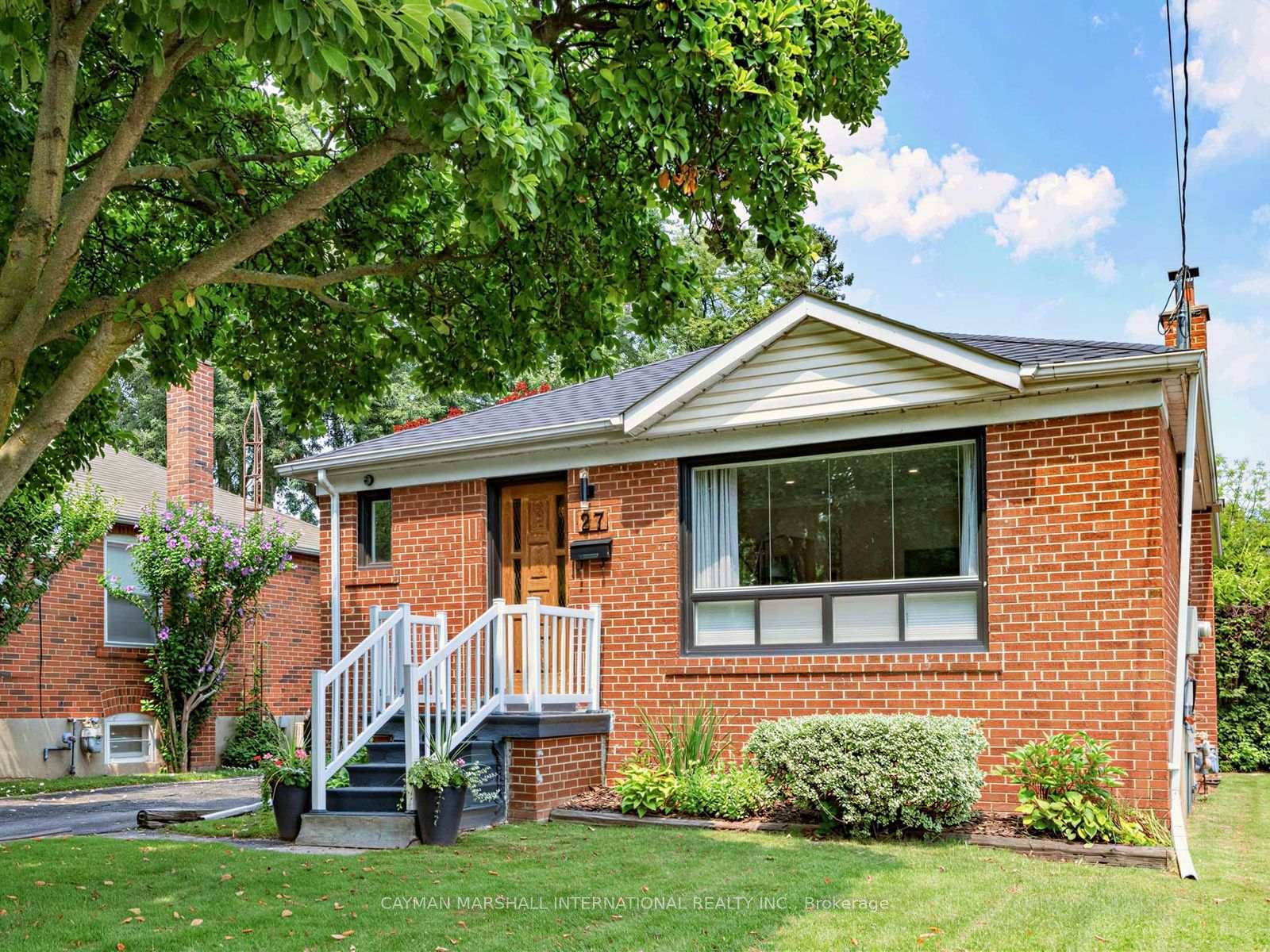 Photo 1 of 27 Maple Avenue N, Mississauga, Port Credit — HOMEH