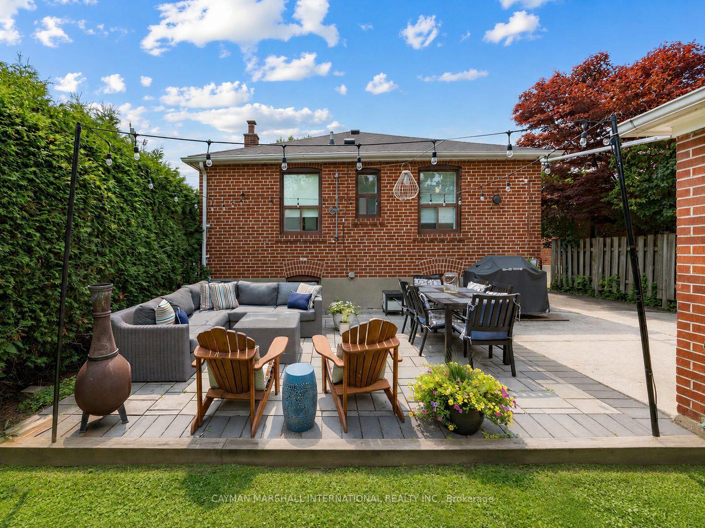 Photo 12 of 27 Maple Avenue N, Mississauga, Port Credit — HOMEH
