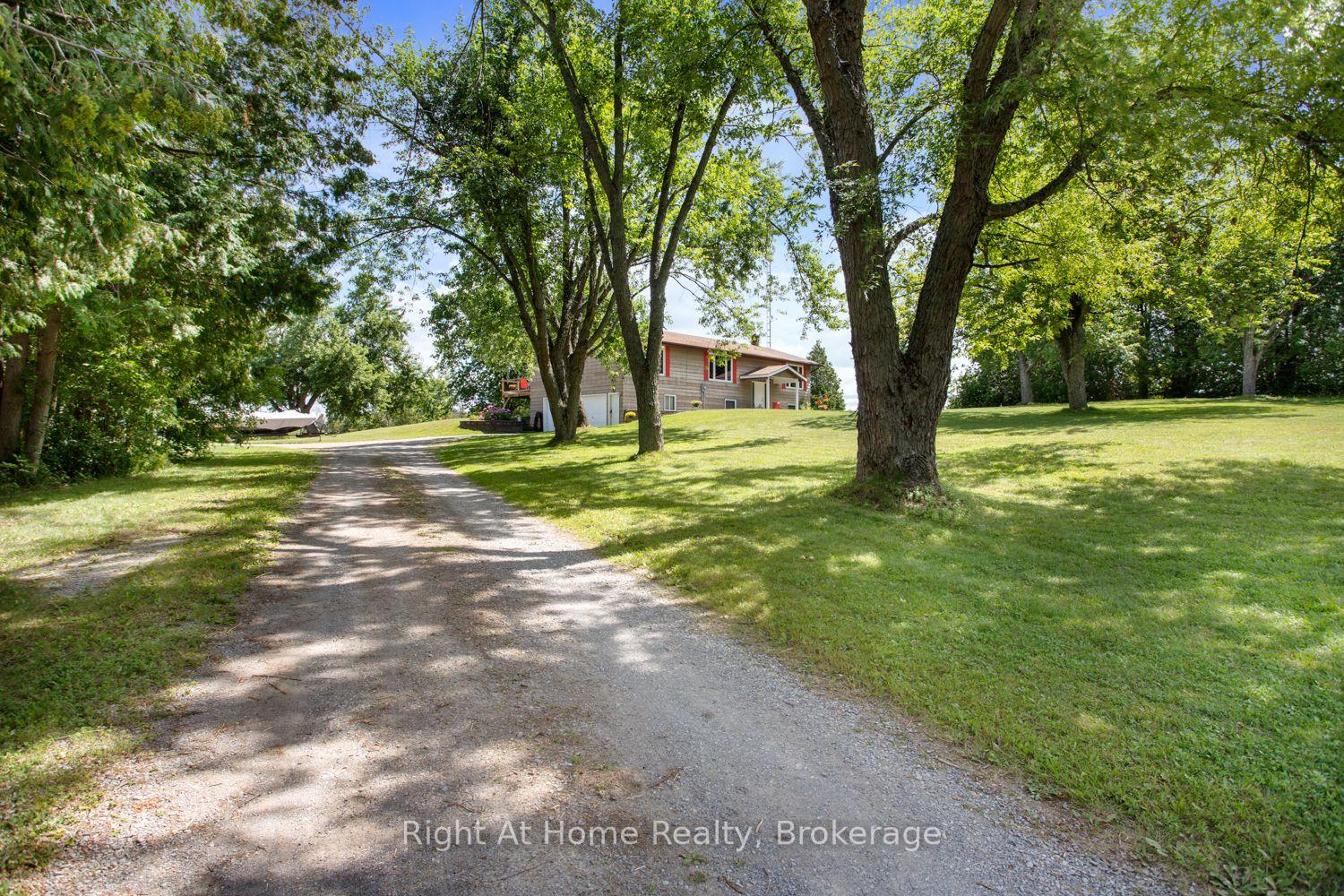 Photo 2 of 34 Birch Point Road, Kawartha Lakes, Verulam — HOMEH
