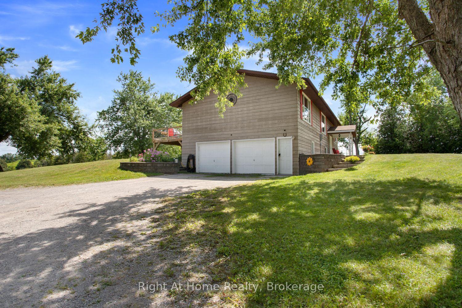 Photo 3 of 34 Birch Point Road, Kawartha Lakes, Verulam — HOMEH